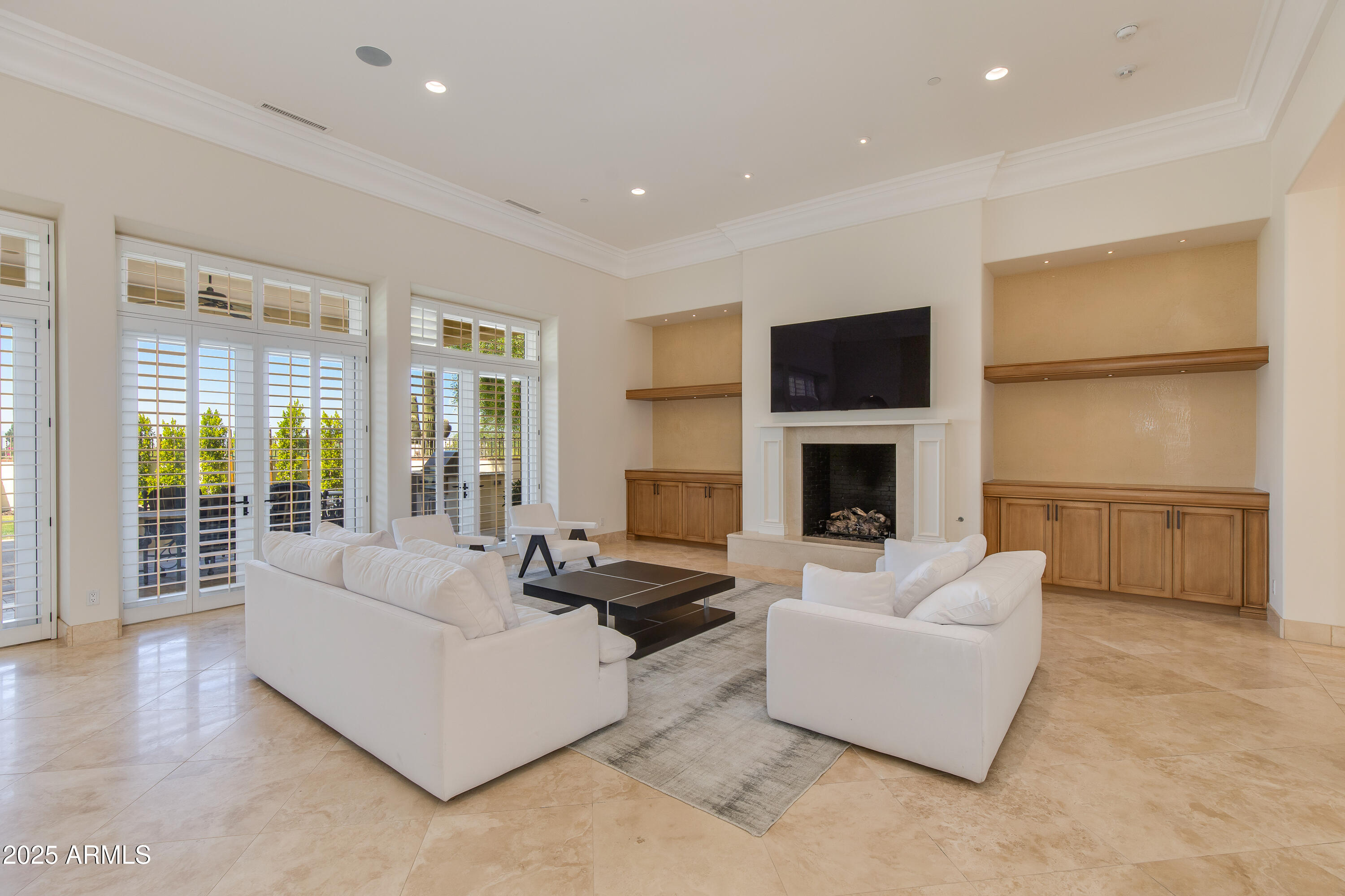 3905 E SIERRA VISTA Drive