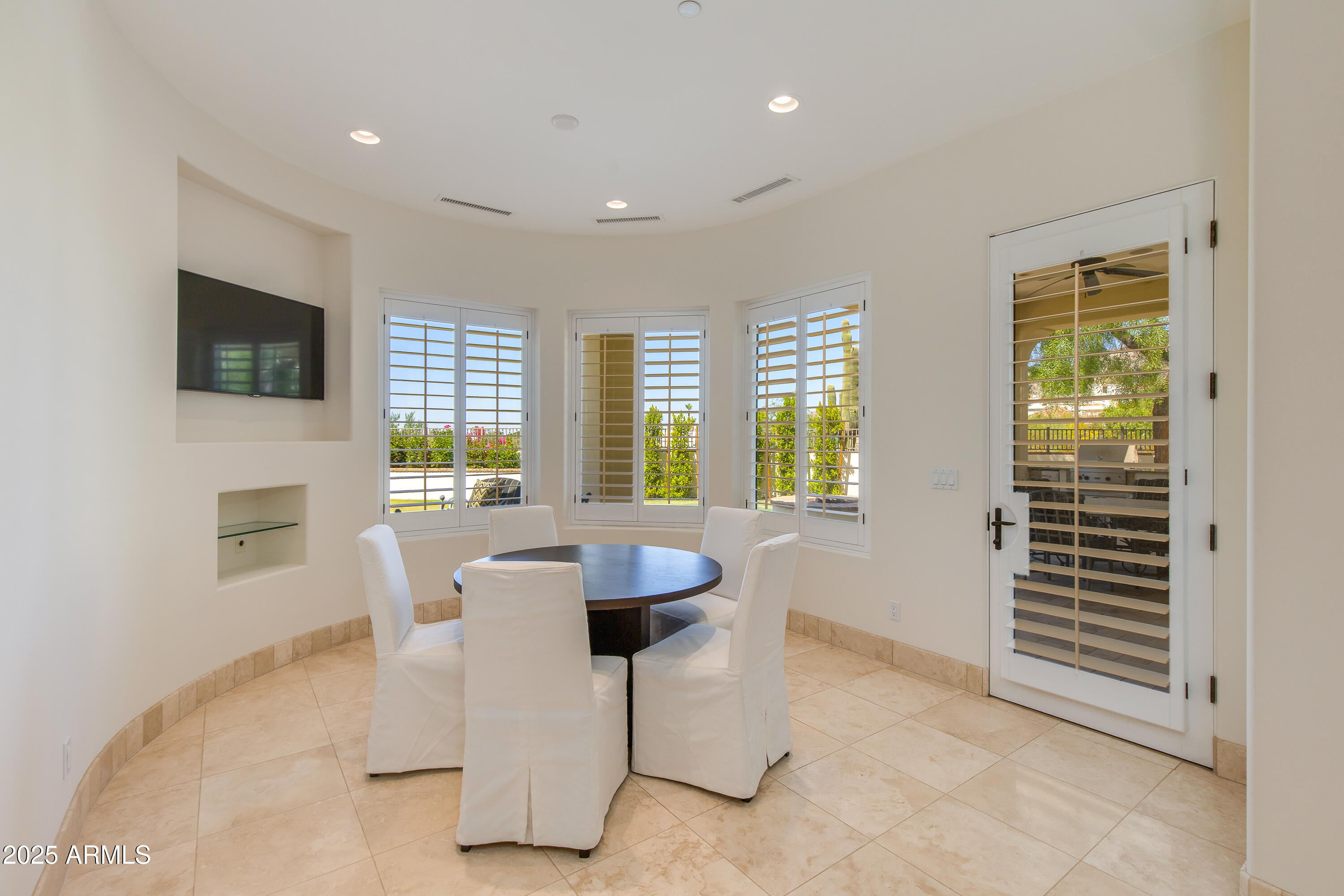 3905 E SIERRA VISTA Drive