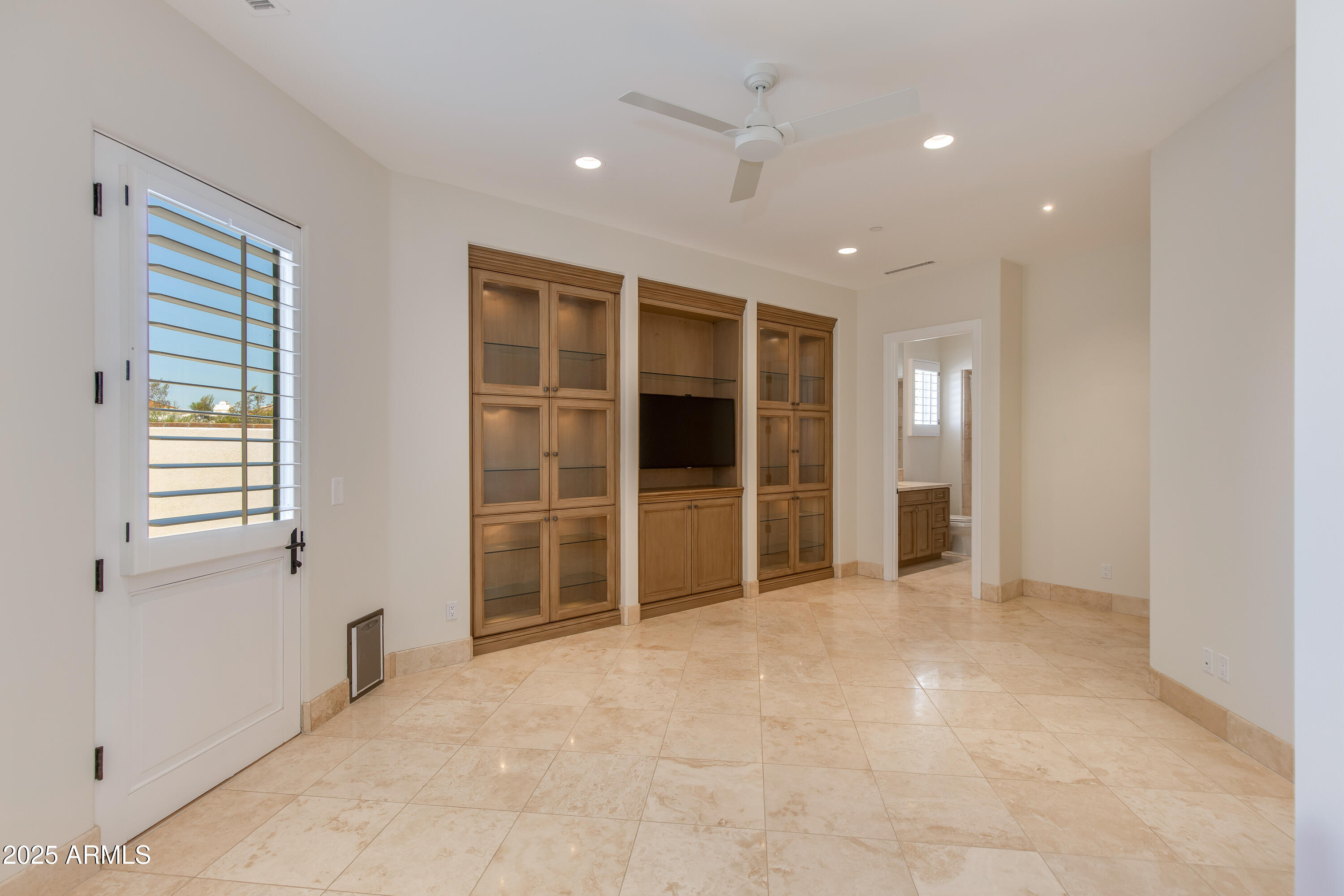 3905 E SIERRA VISTA Drive