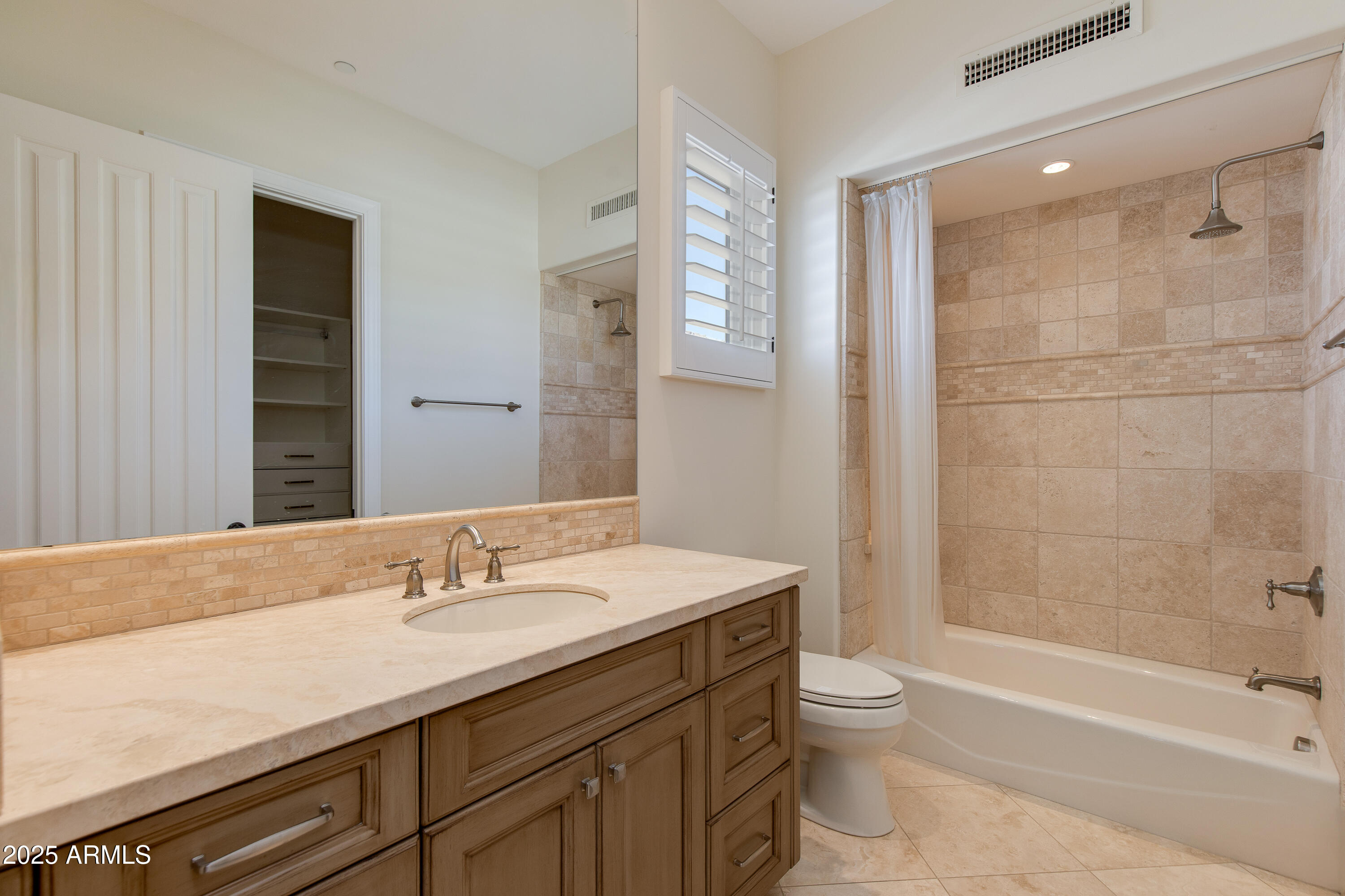 3905 E SIERRA VISTA Drive