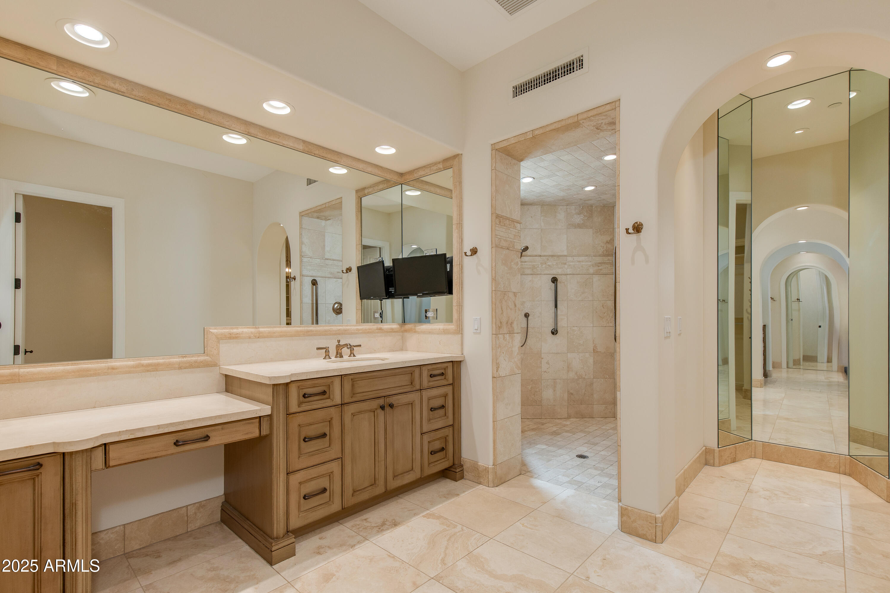 3905 E SIERRA VISTA Drive