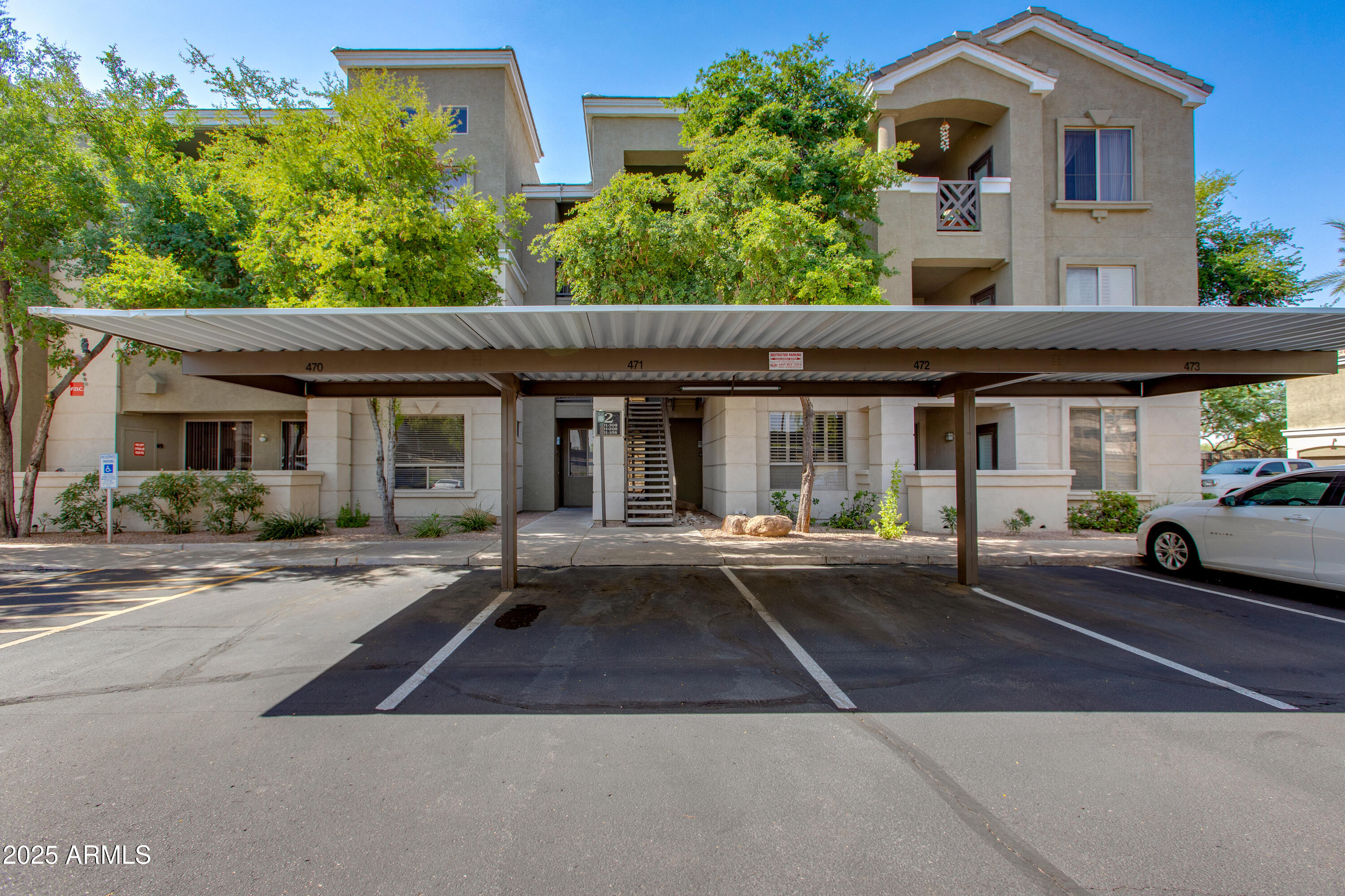 5303 N 7TH Street, 206