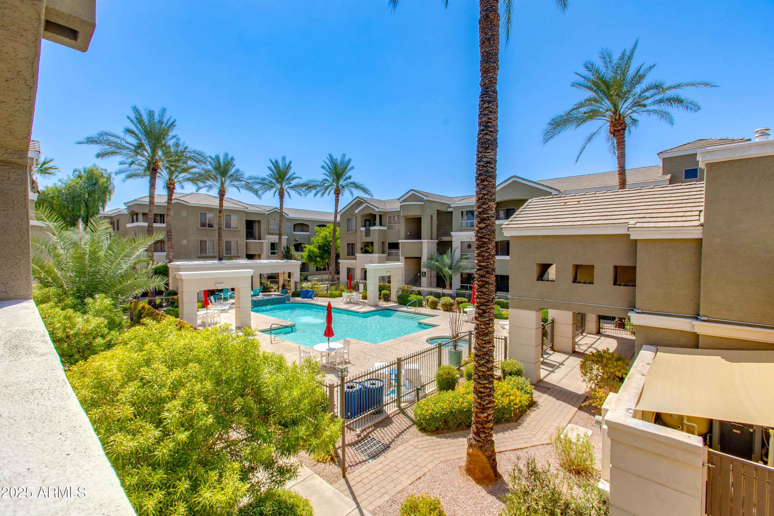 5303 N 7TH Street, 206