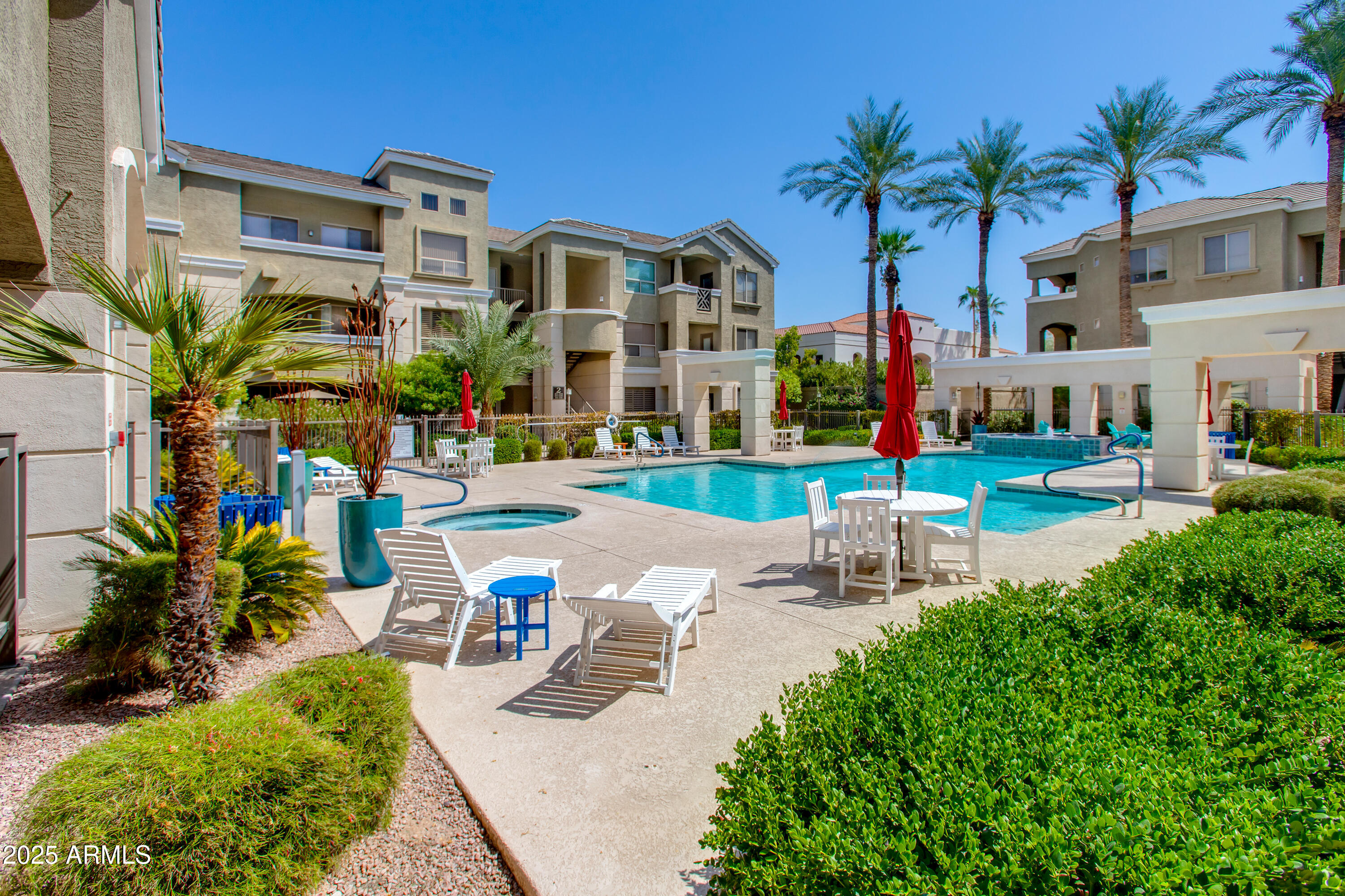 5303 N 7TH Street, 206