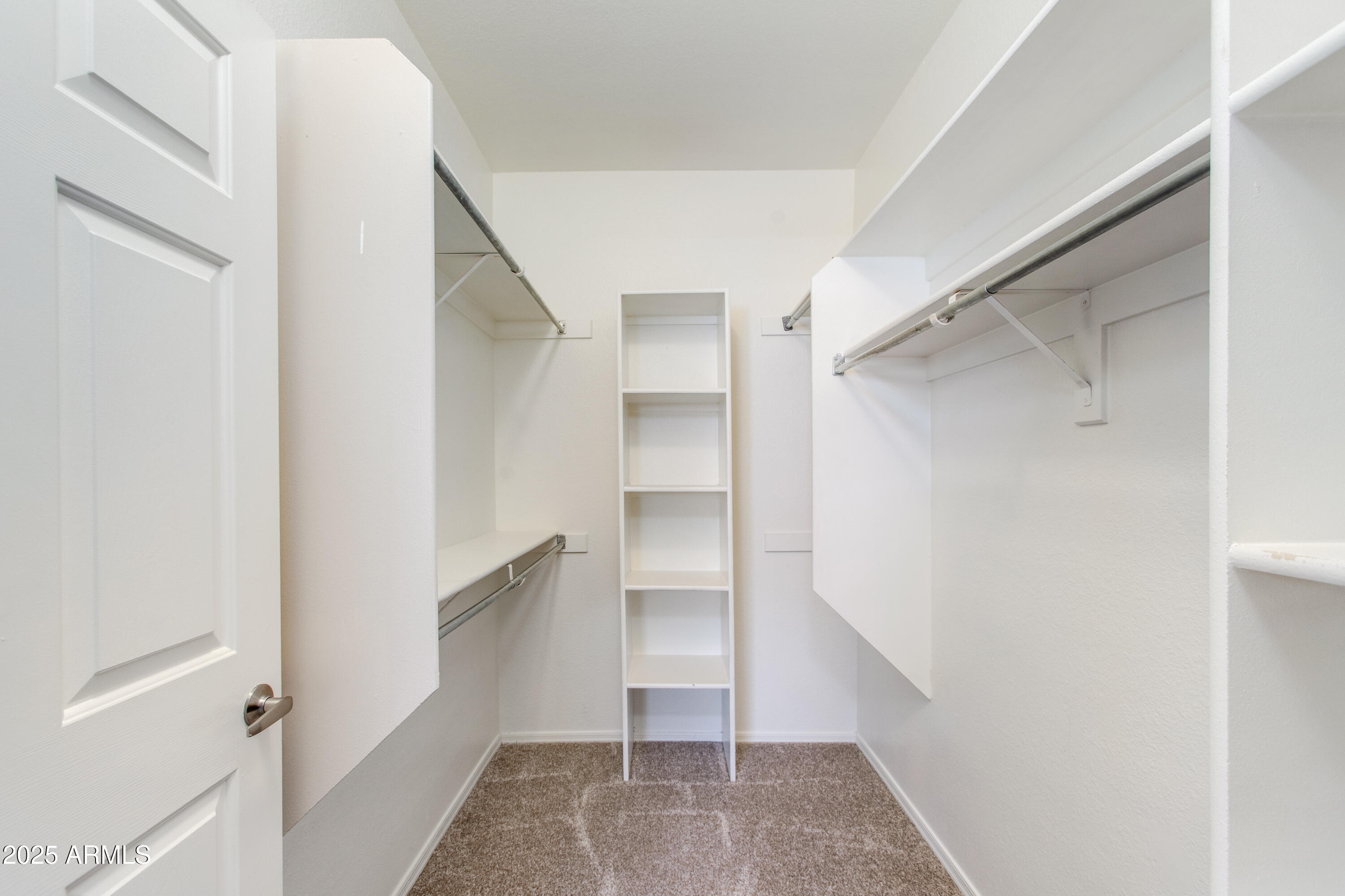 5303 N 7TH Street, 206