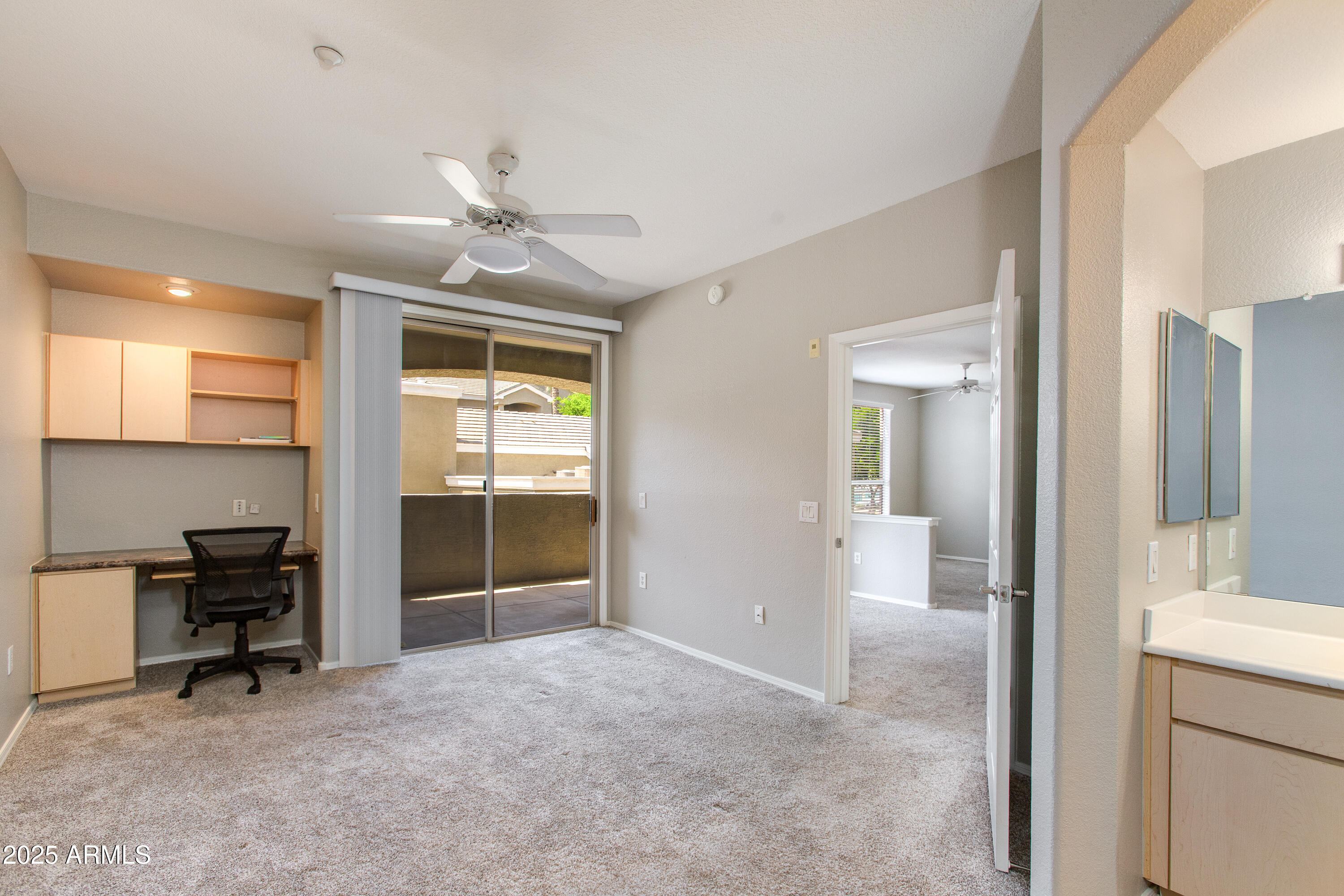 5303 N 7TH Street, 206