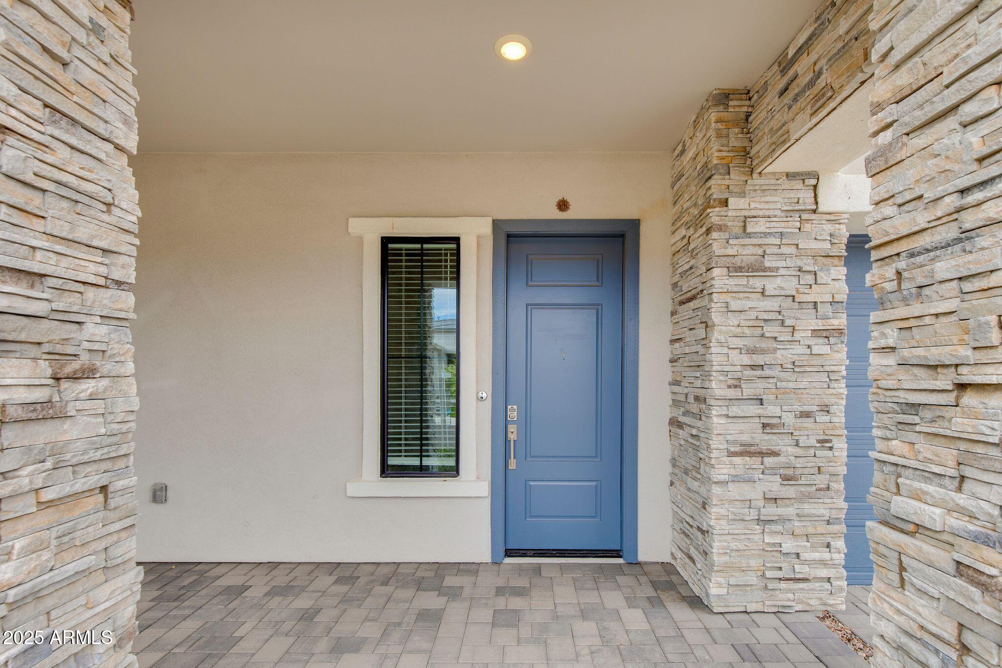 4819 E PADDOCK Place