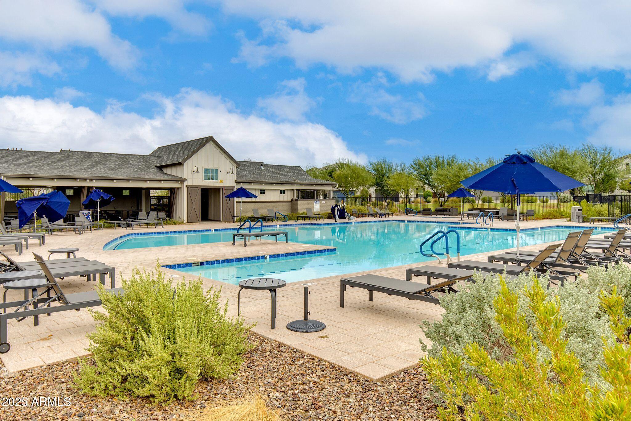 4819 E PADDOCK Place