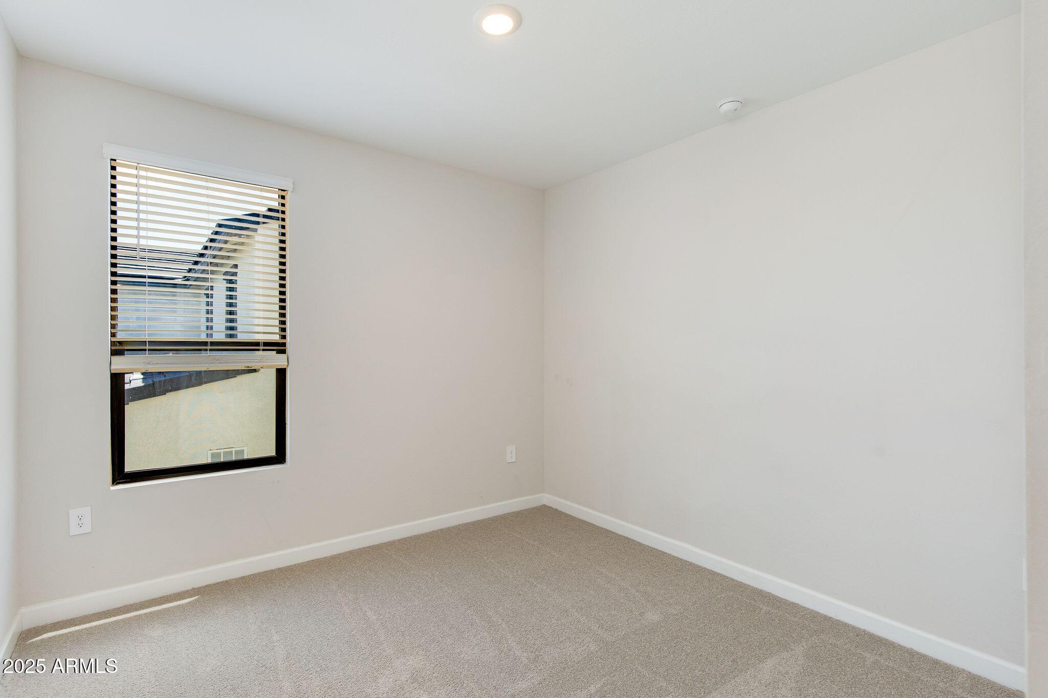 4819 E PADDOCK Place