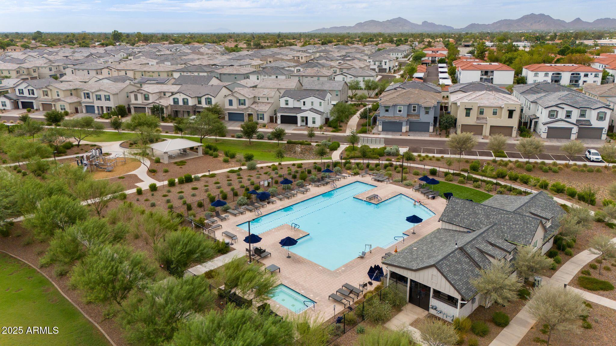 4819 E PADDOCK Place