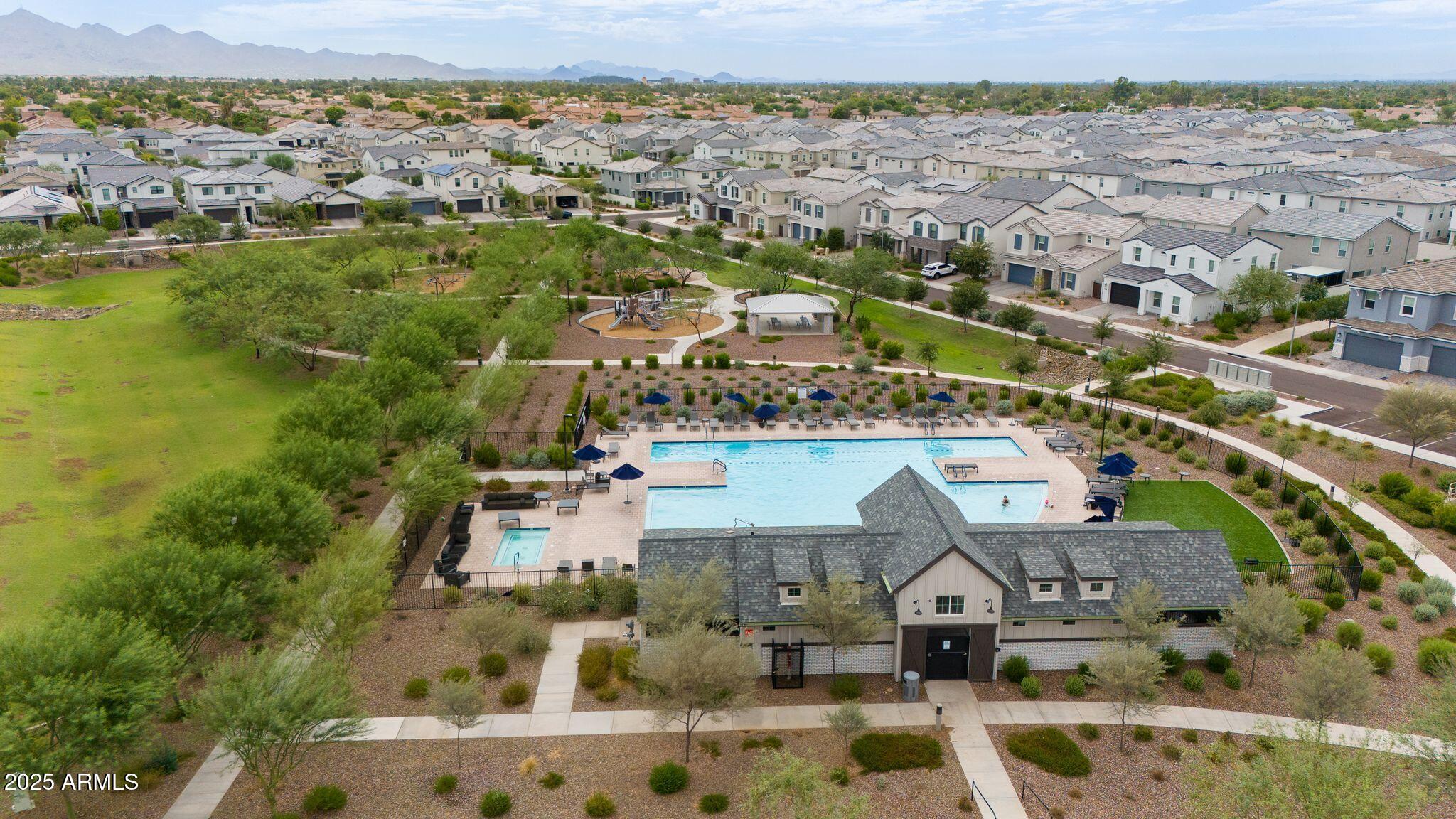 4819 E PADDOCK Place