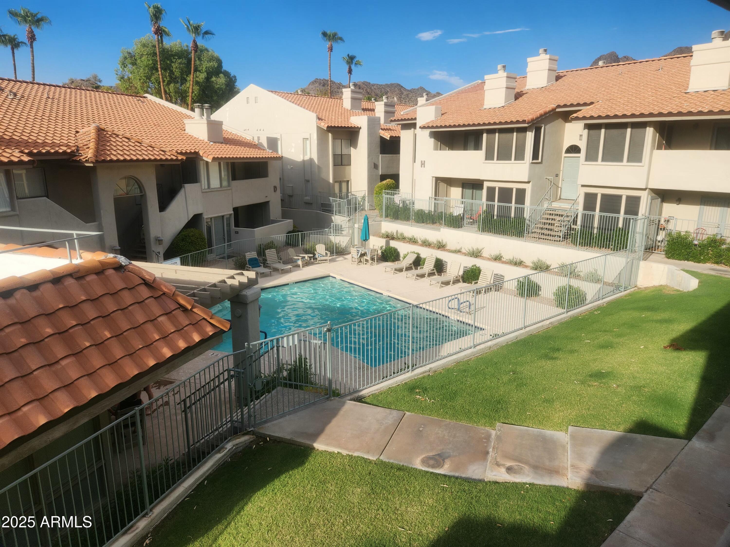 1820 E MORTEN Avenue, 207