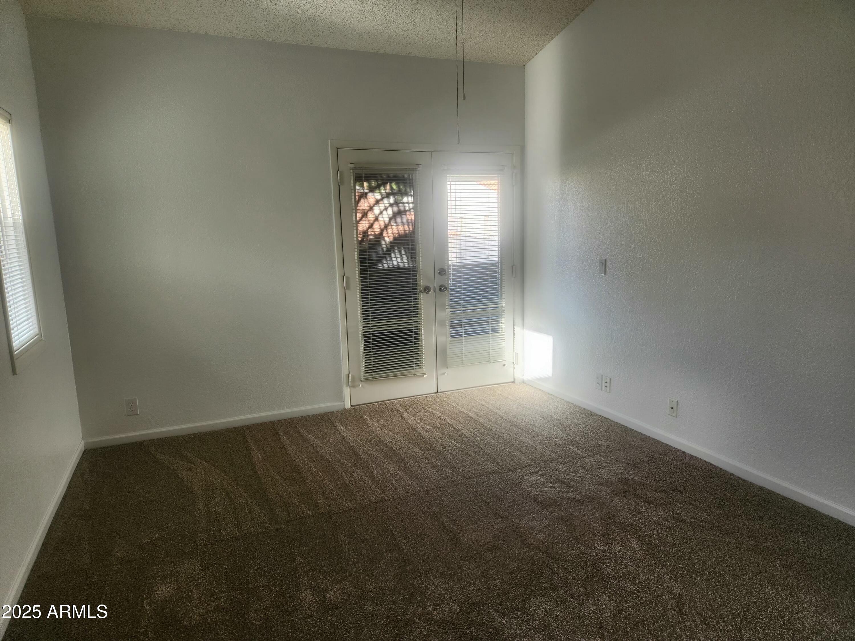 1820 E MORTEN Avenue, 207