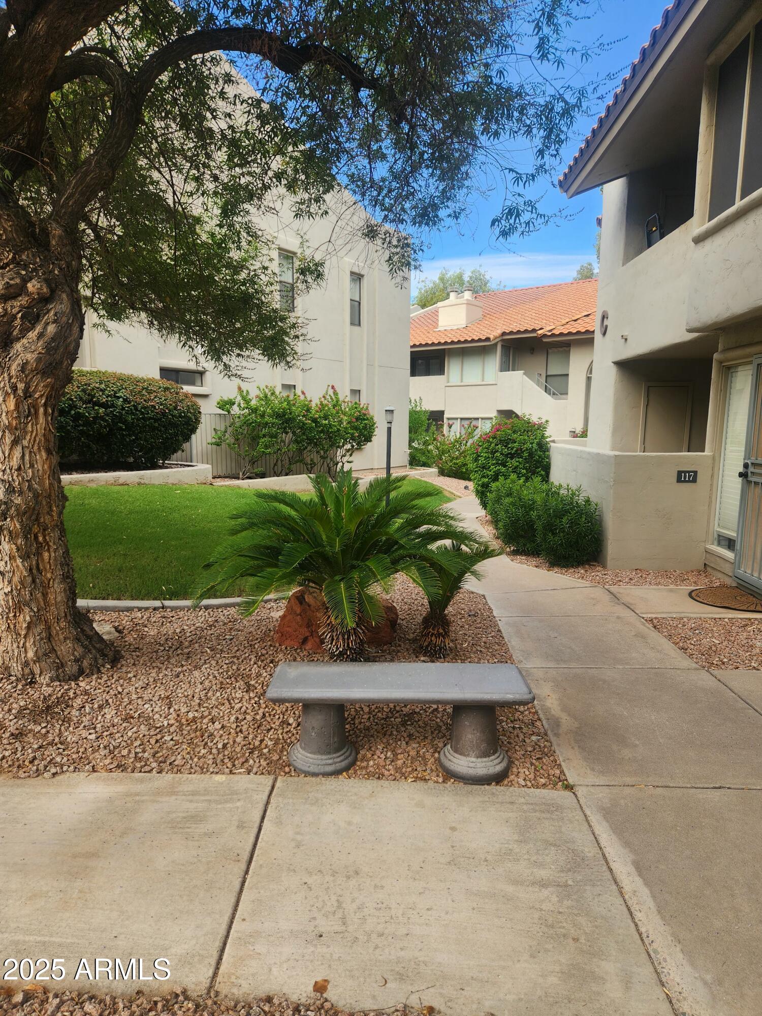 1820 E MORTEN Avenue, 207