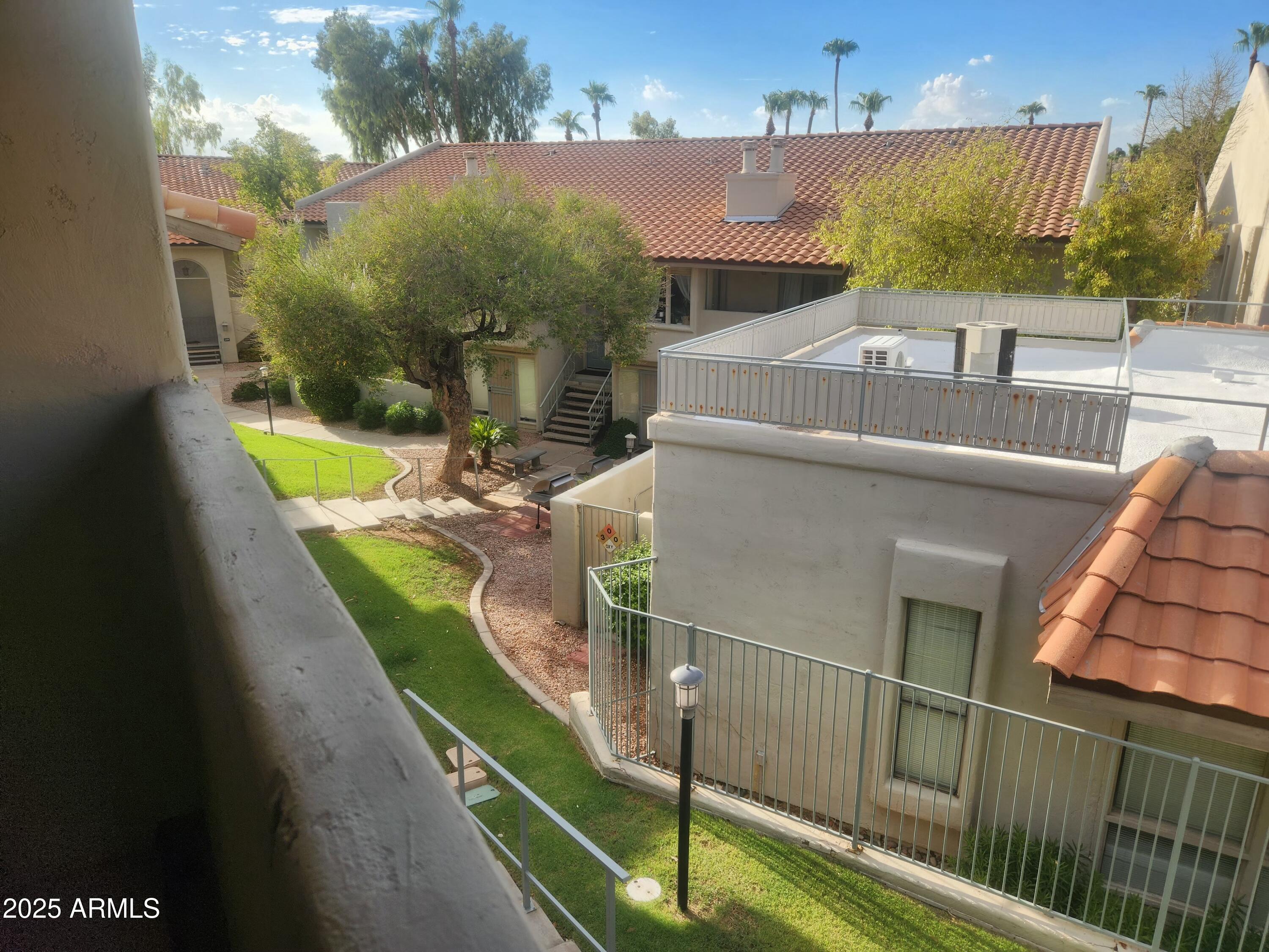 1820 E MORTEN Avenue, 207