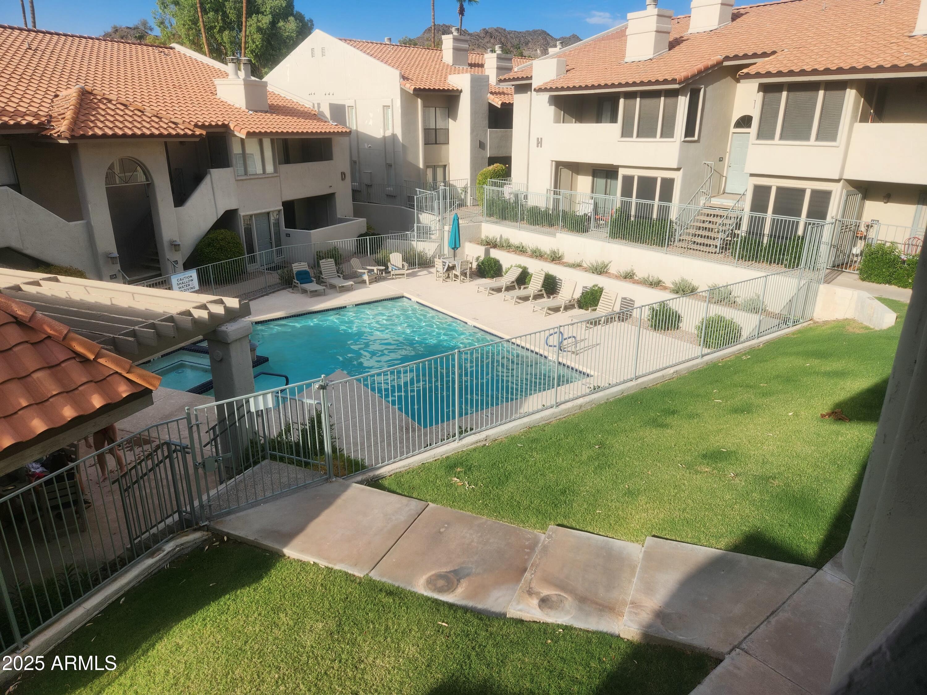 1820 E MORTEN Avenue, 207