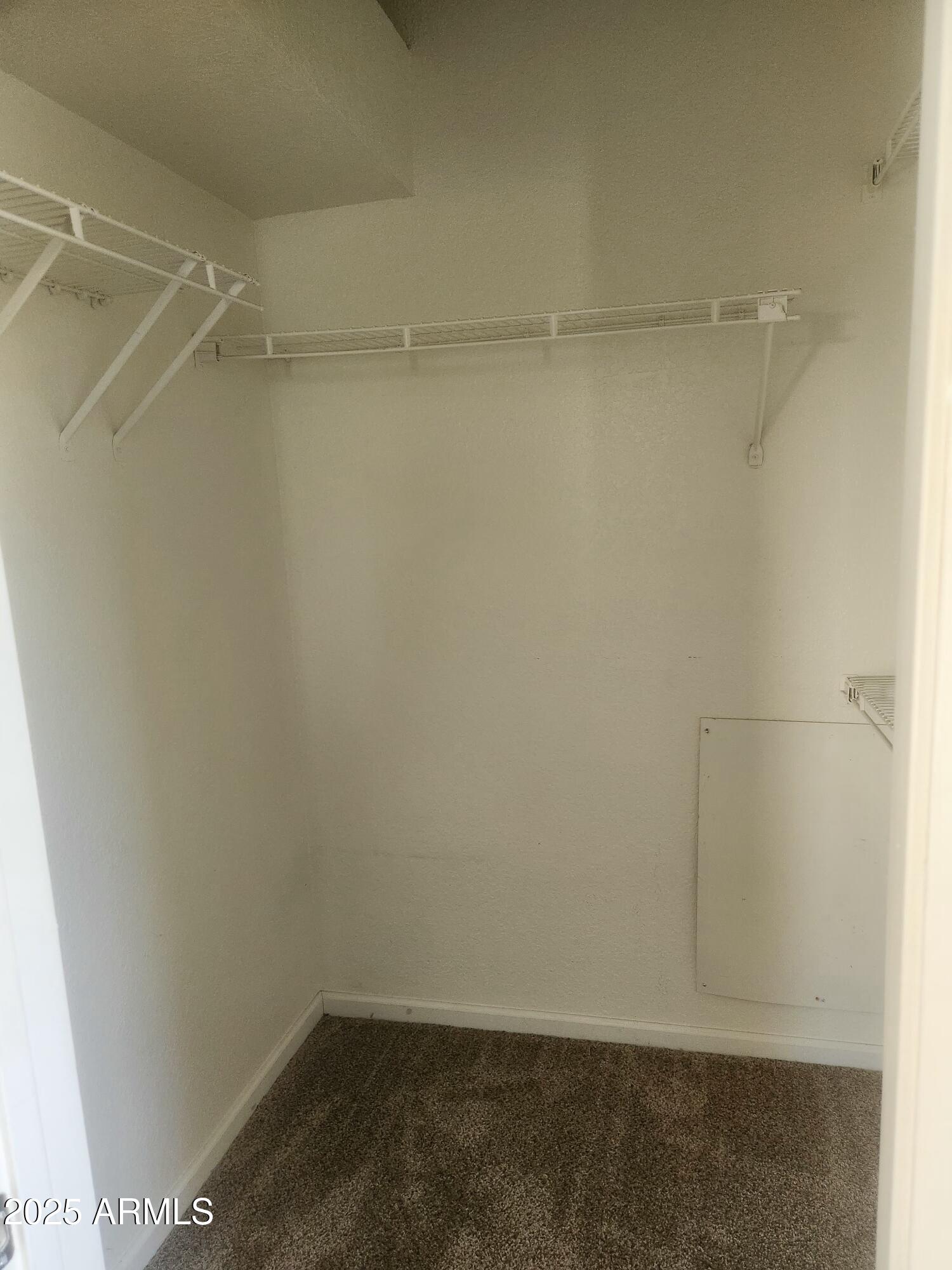 1820 E MORTEN Avenue, 207