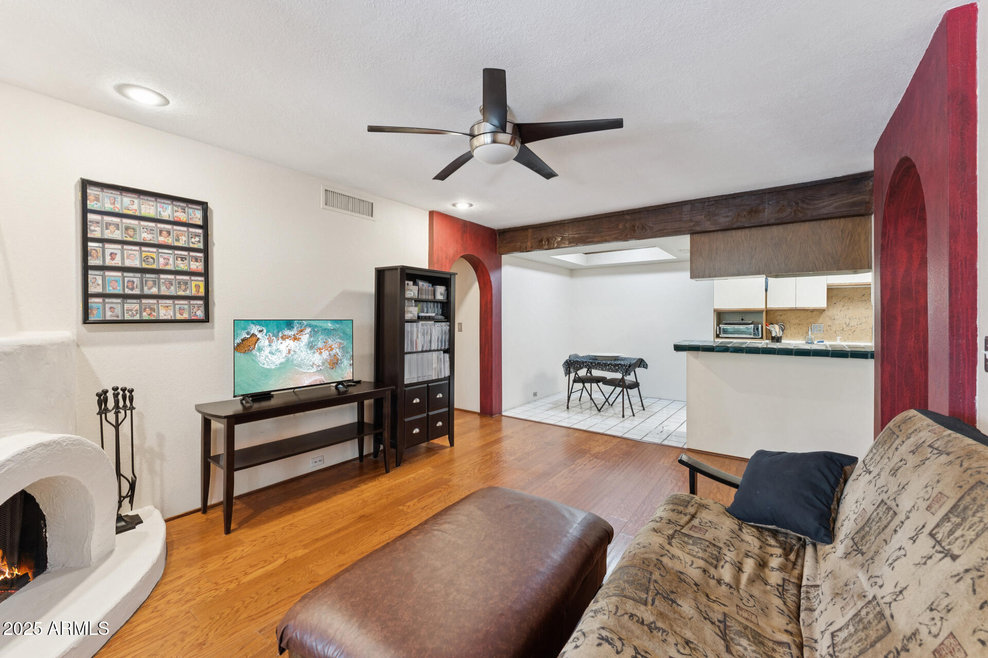 7557 N DREAMY DRAW Drive, 250