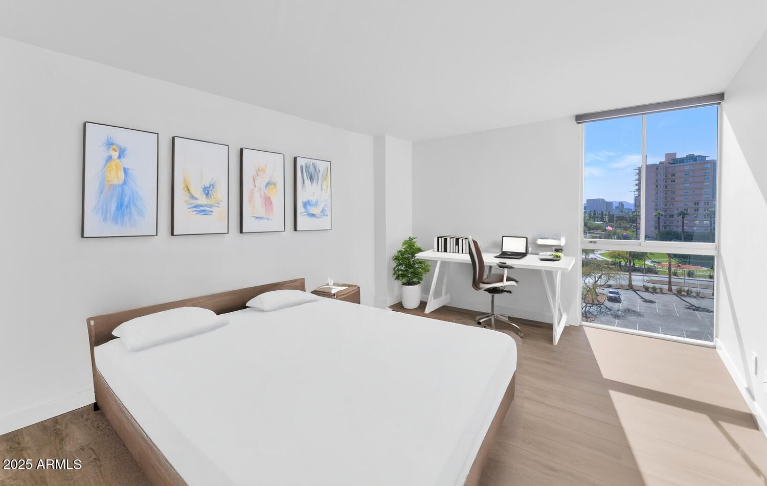 2323 N CENTRAL Avenue, 502