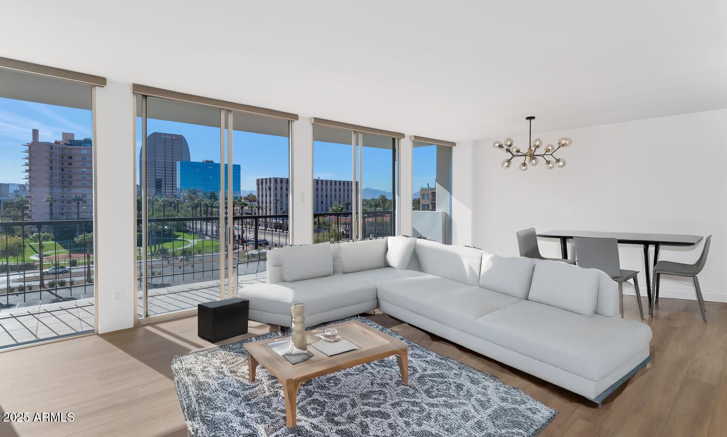 2323 N CENTRAL Avenue, 502