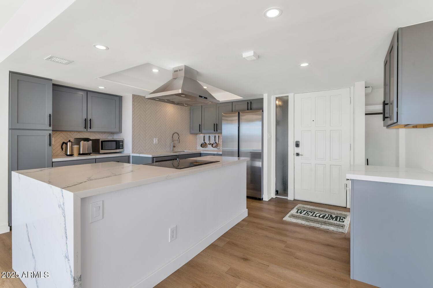 2323 N CENTRAL Avenue, 502