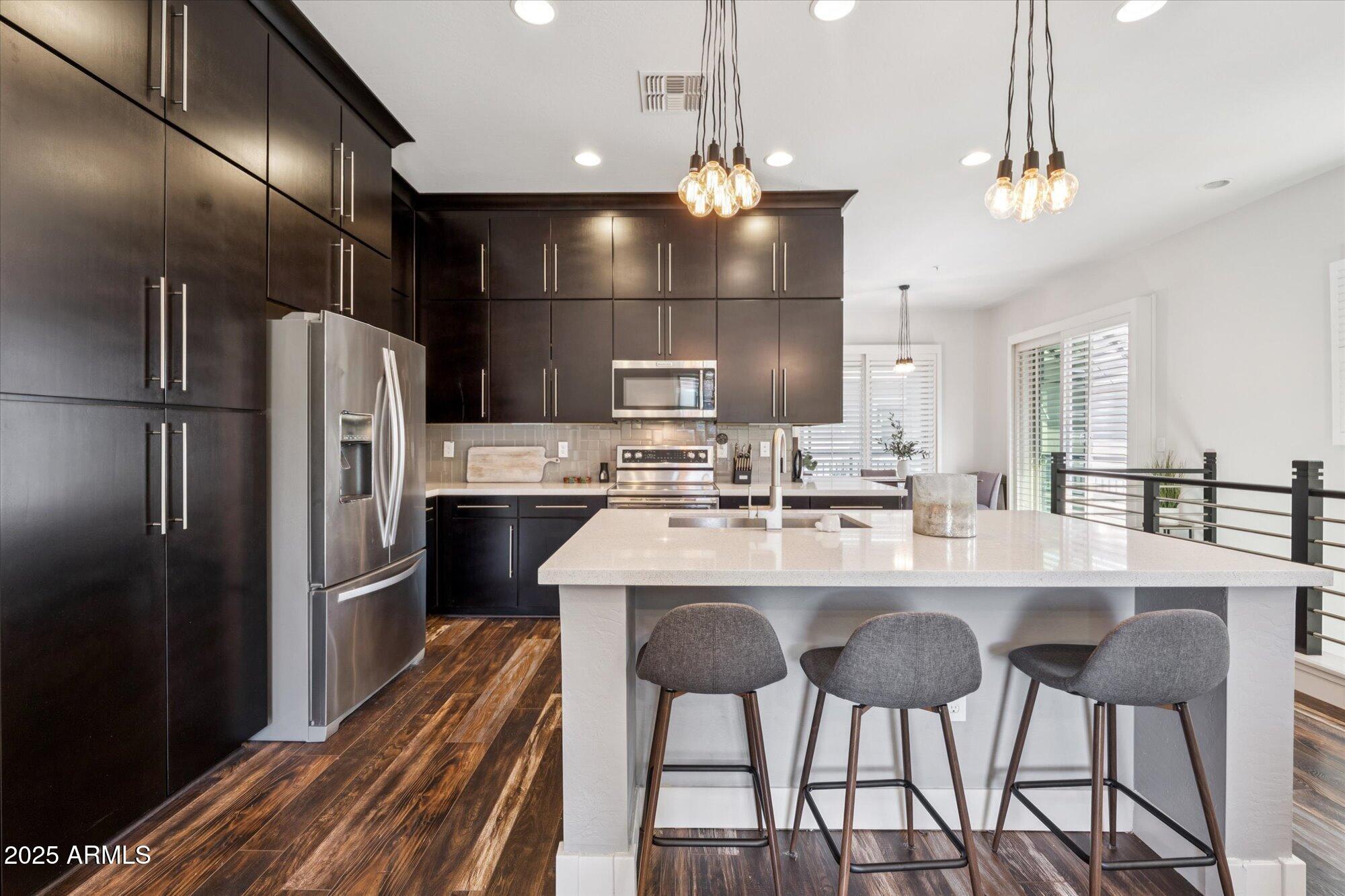 6565 E THOMAS Road, 1047