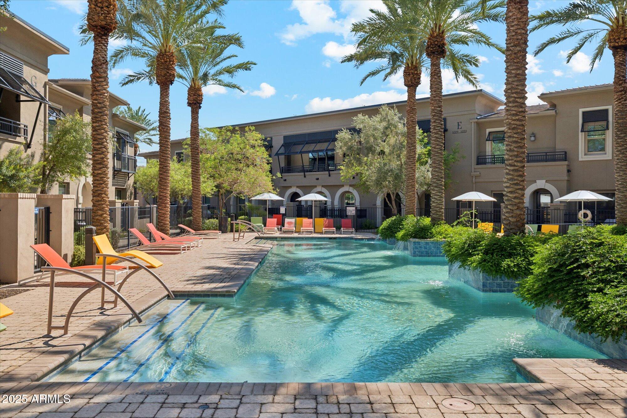 6565 E THOMAS Road, 1047