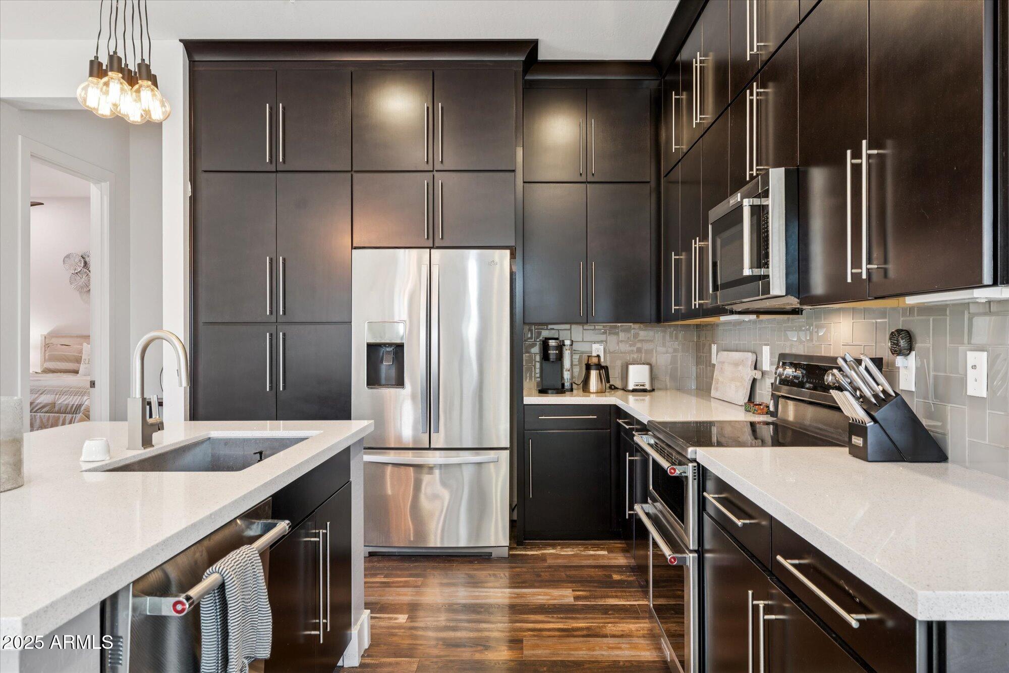 6565 E THOMAS Road, 1047