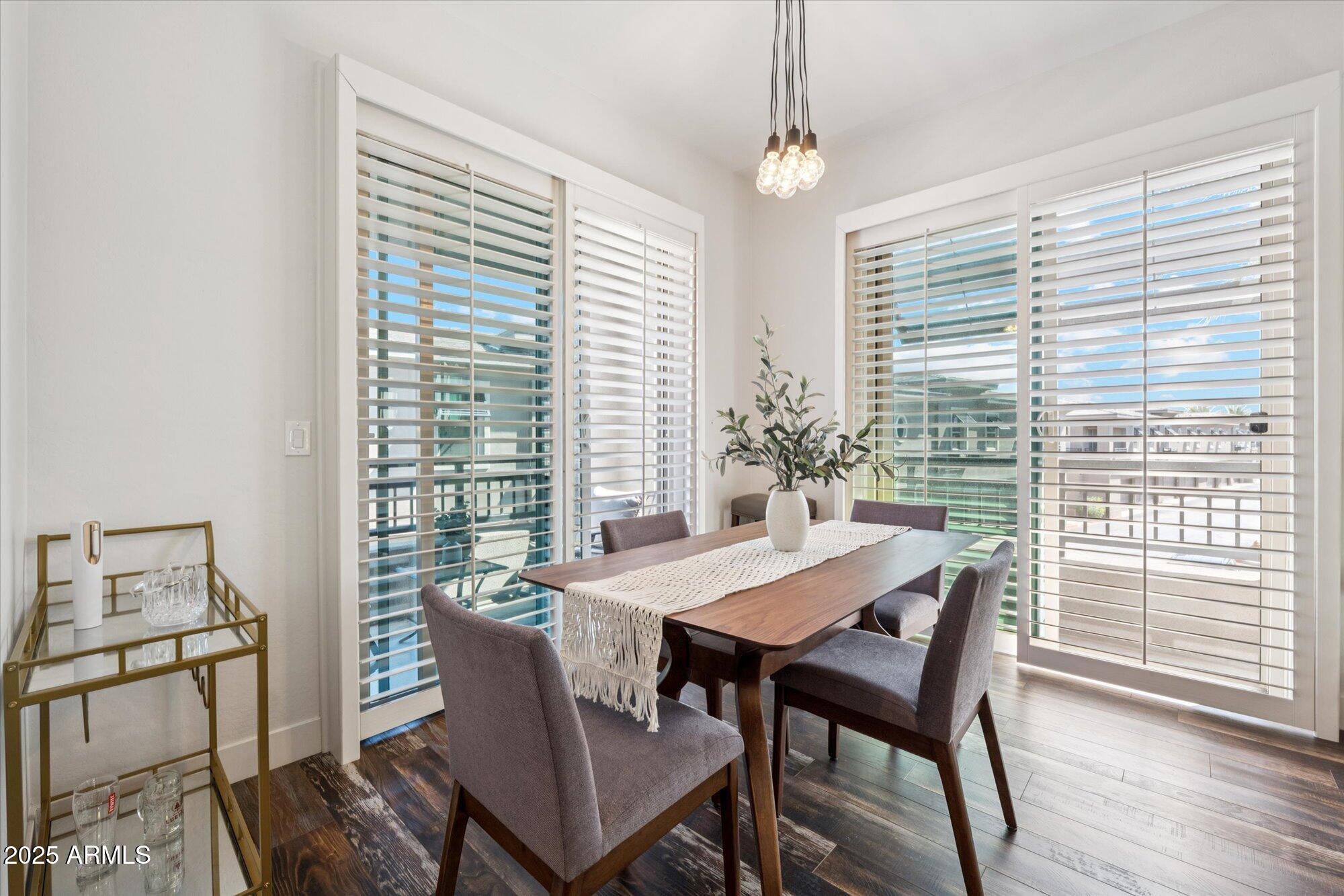 6565 E THOMAS Road, 1047