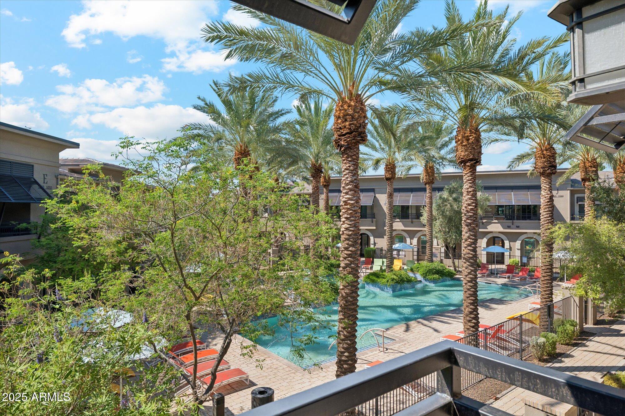 6565 E THOMAS Road, 1047