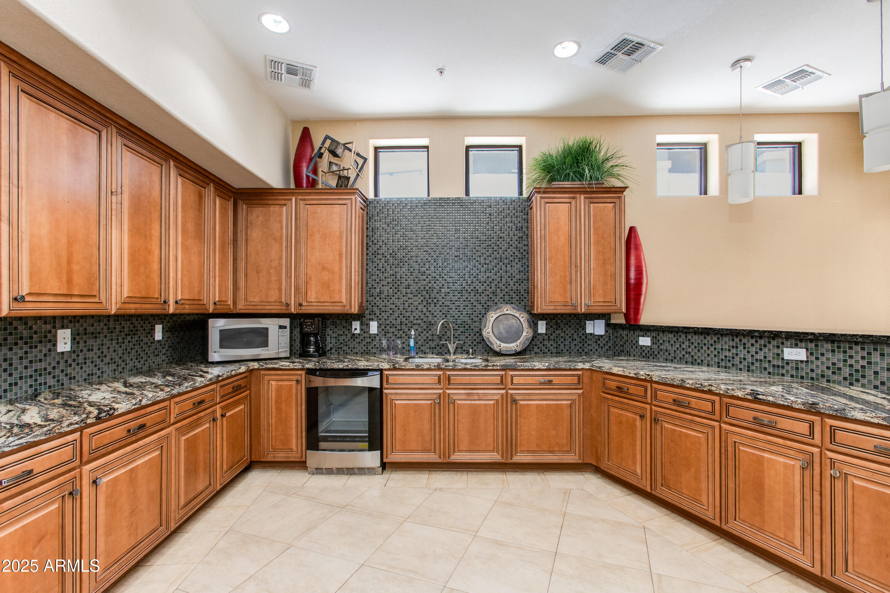 7601 E INDIAN BEND Road, 3024