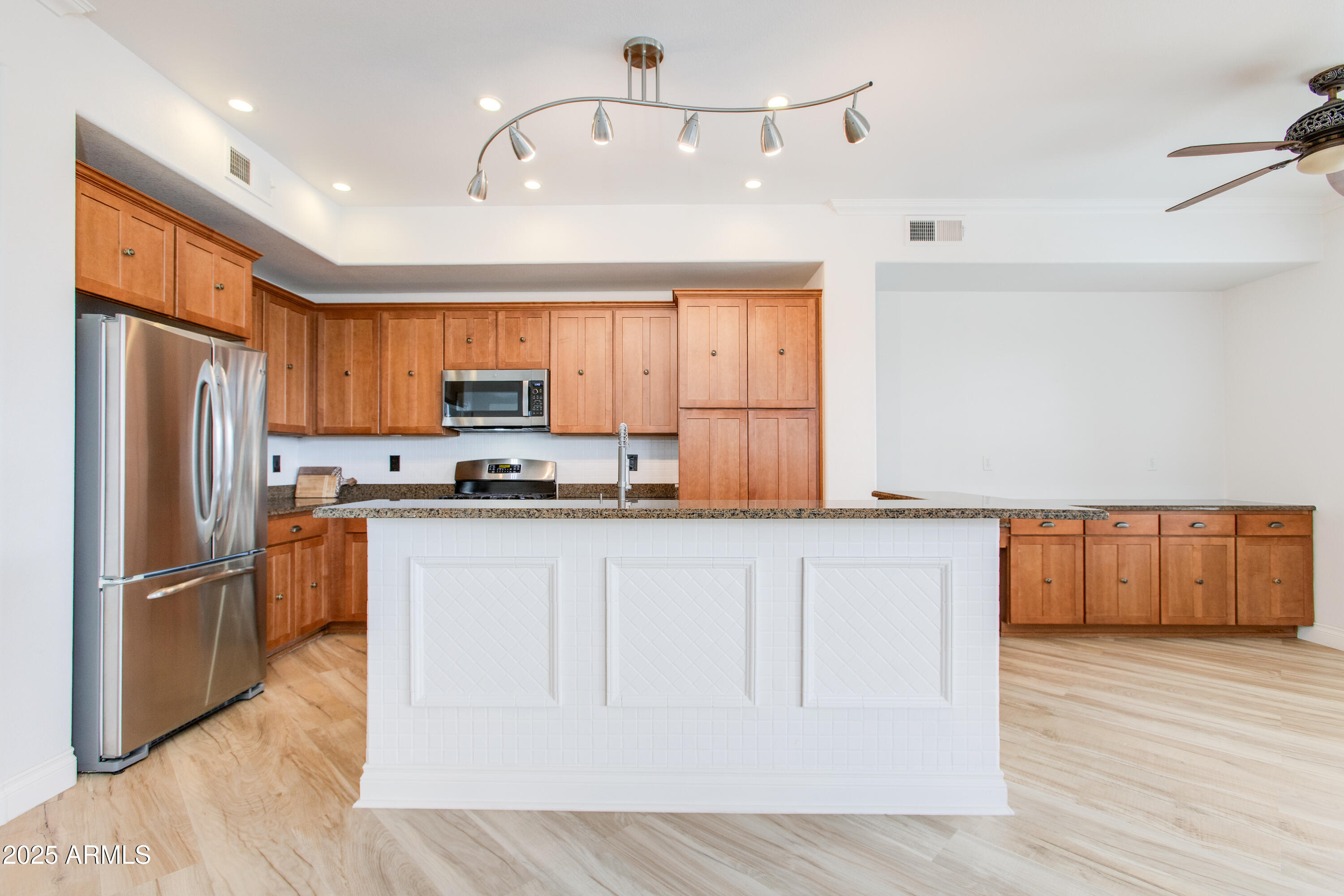 7601 E INDIAN BEND Road, 3024