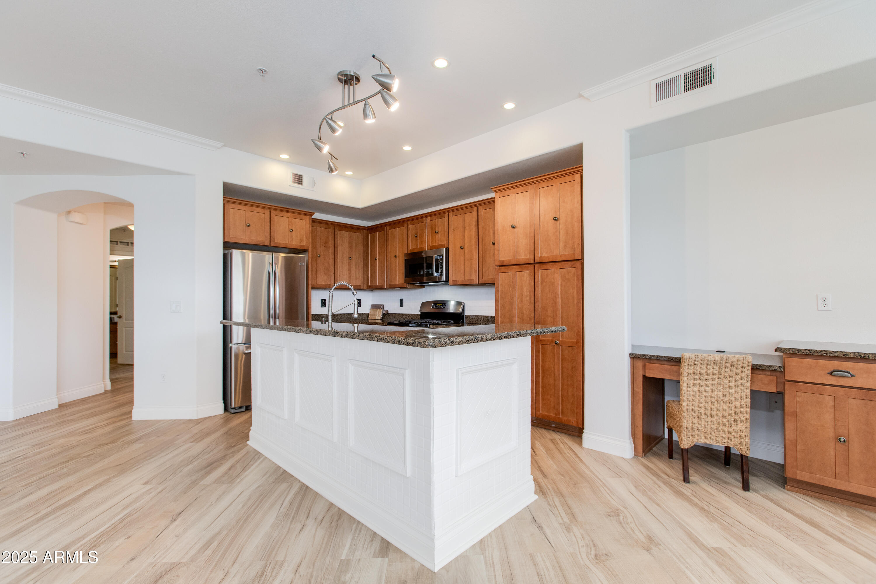 7601 E INDIAN BEND Road, 3024