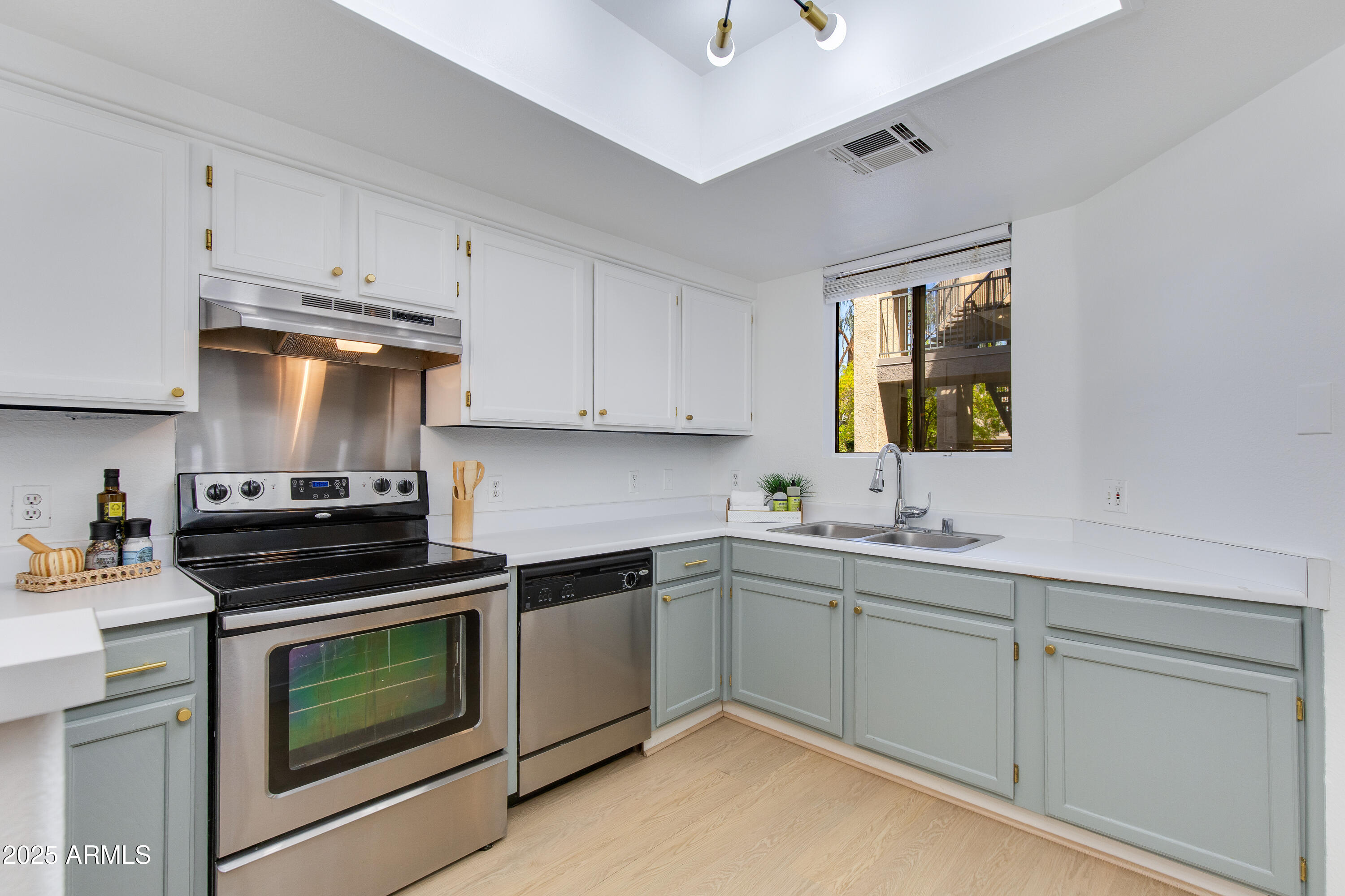 4925 E DESERT COVE Avenue, 152