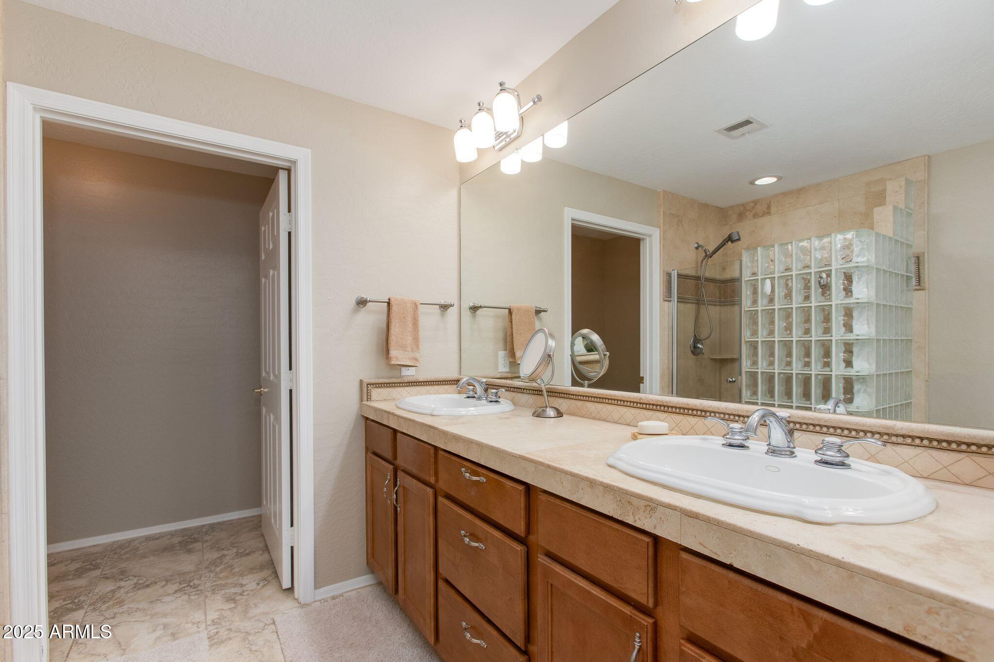 19700 N 76TH Street, 1188