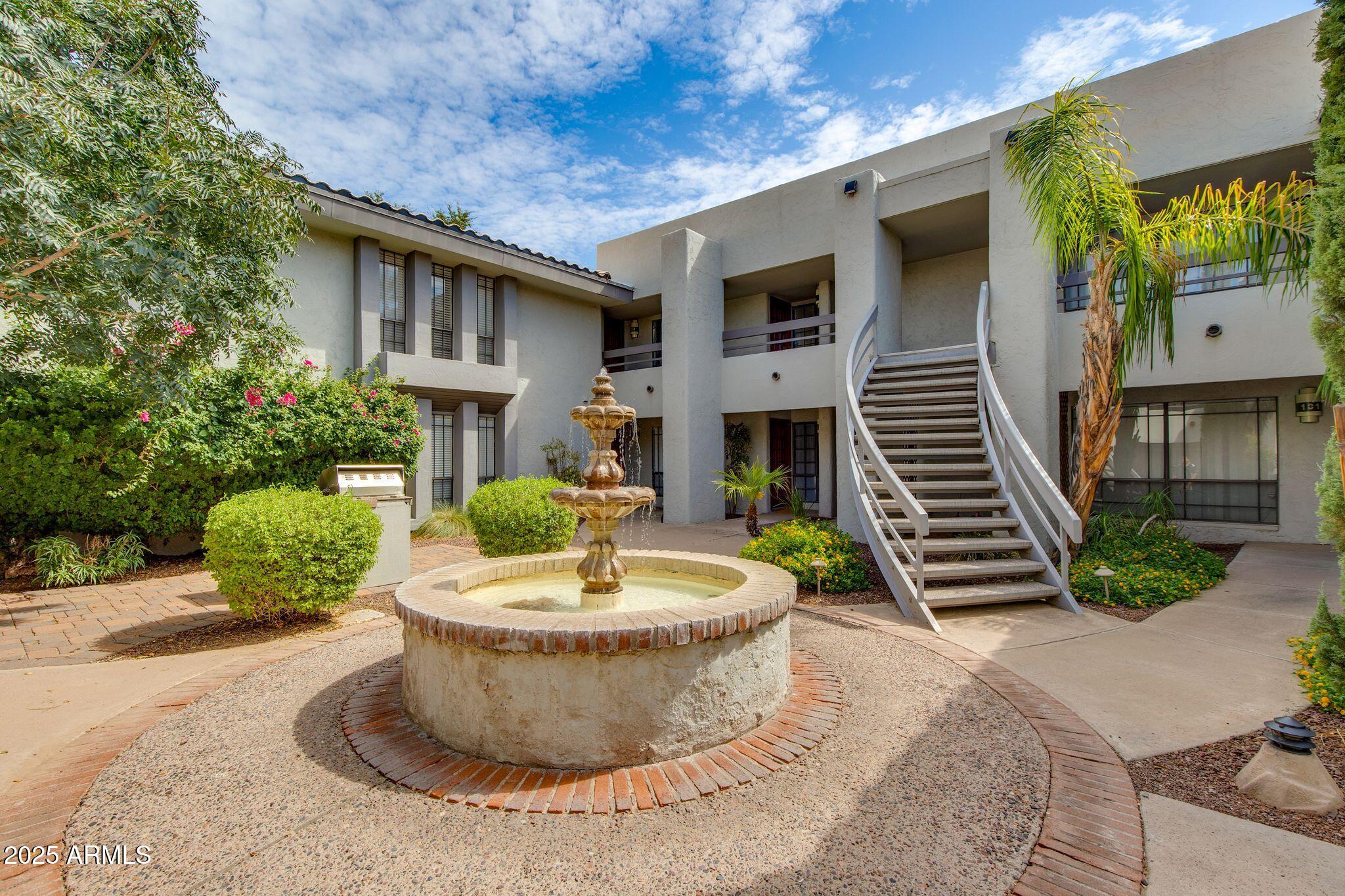 5219 N 24TH Street, 204