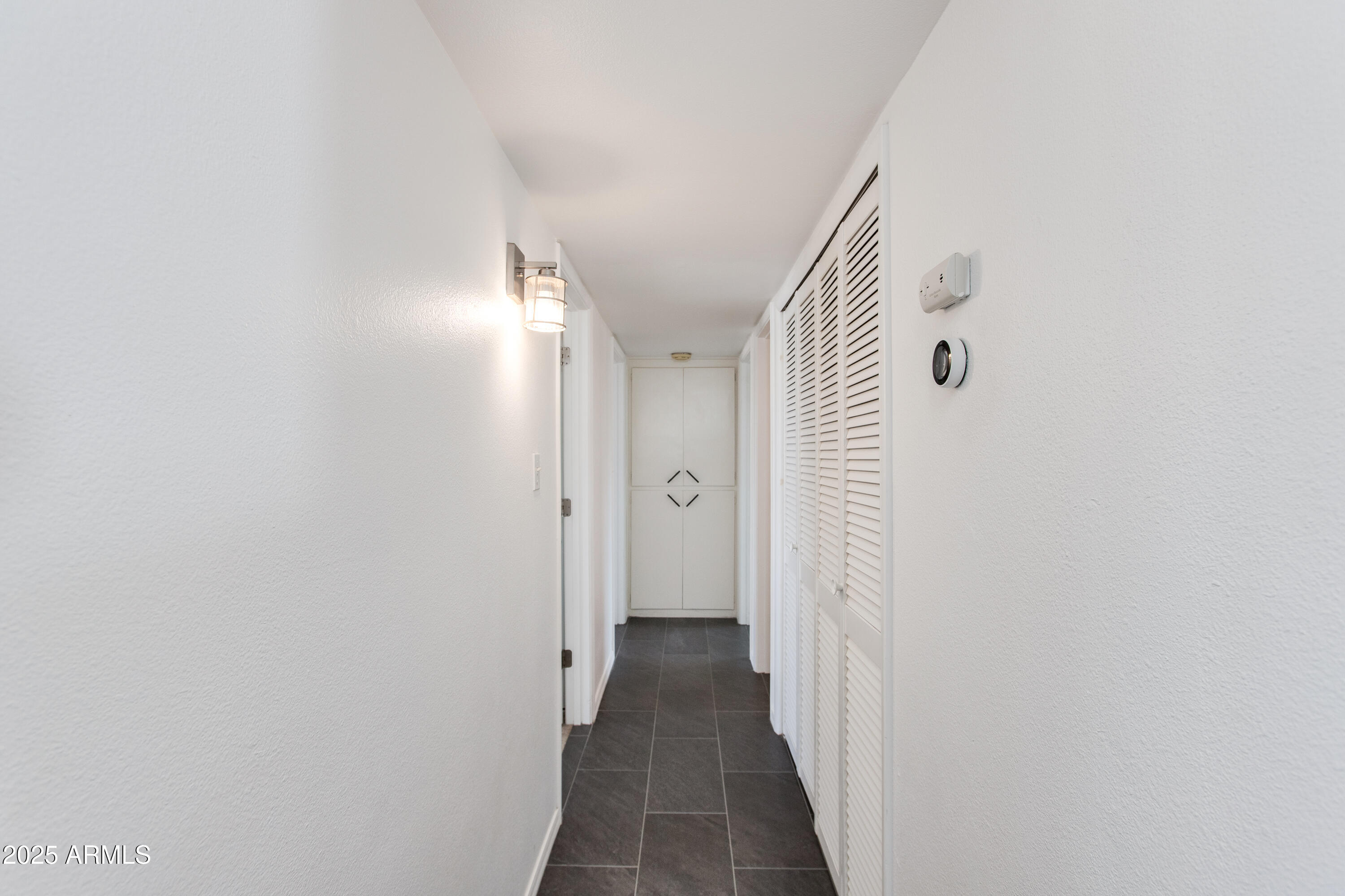 8143 E COLUMBUS Avenue