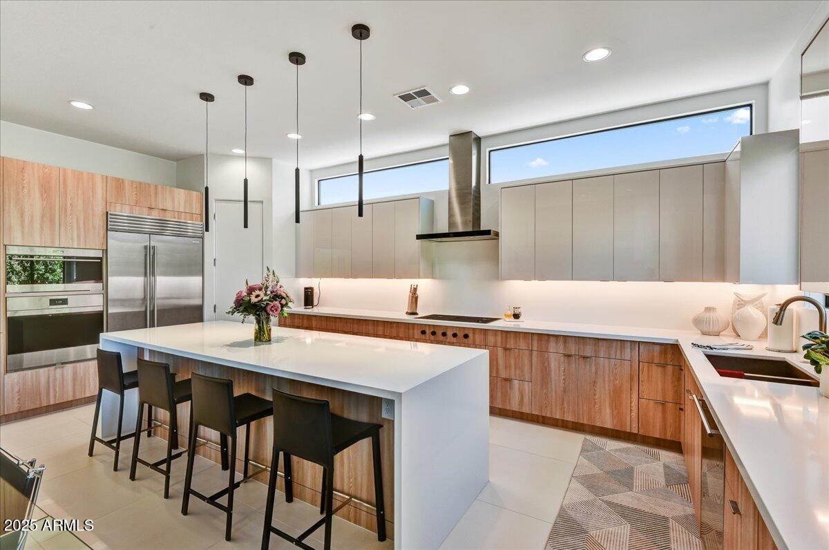 100 W NORTHERN Avenue, 13