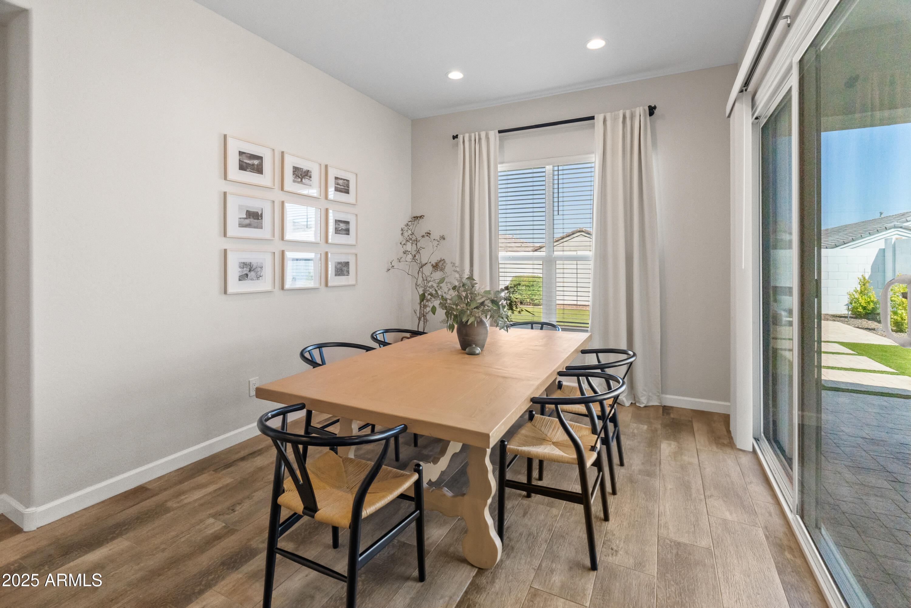 2044 E ALAMEDA Road