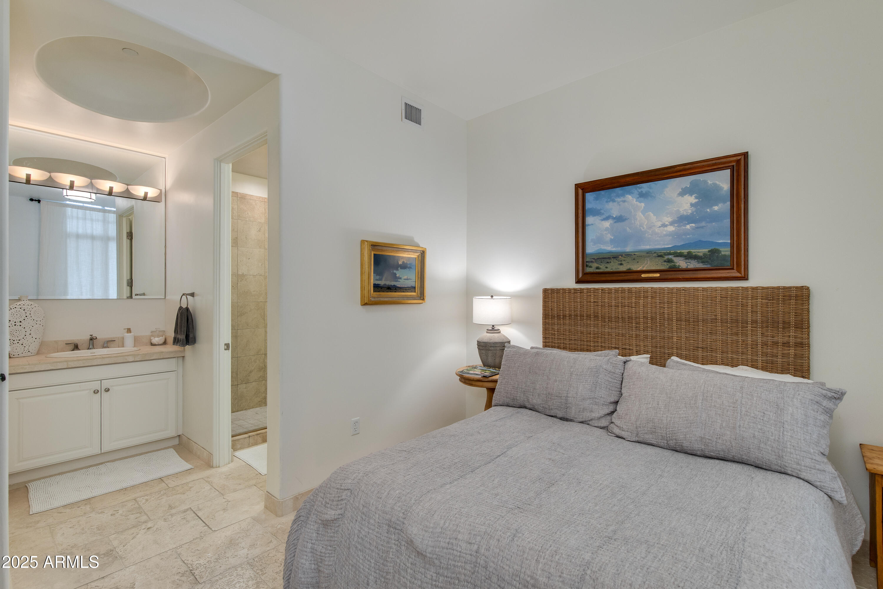 8 E BILTMORE Estate, 110