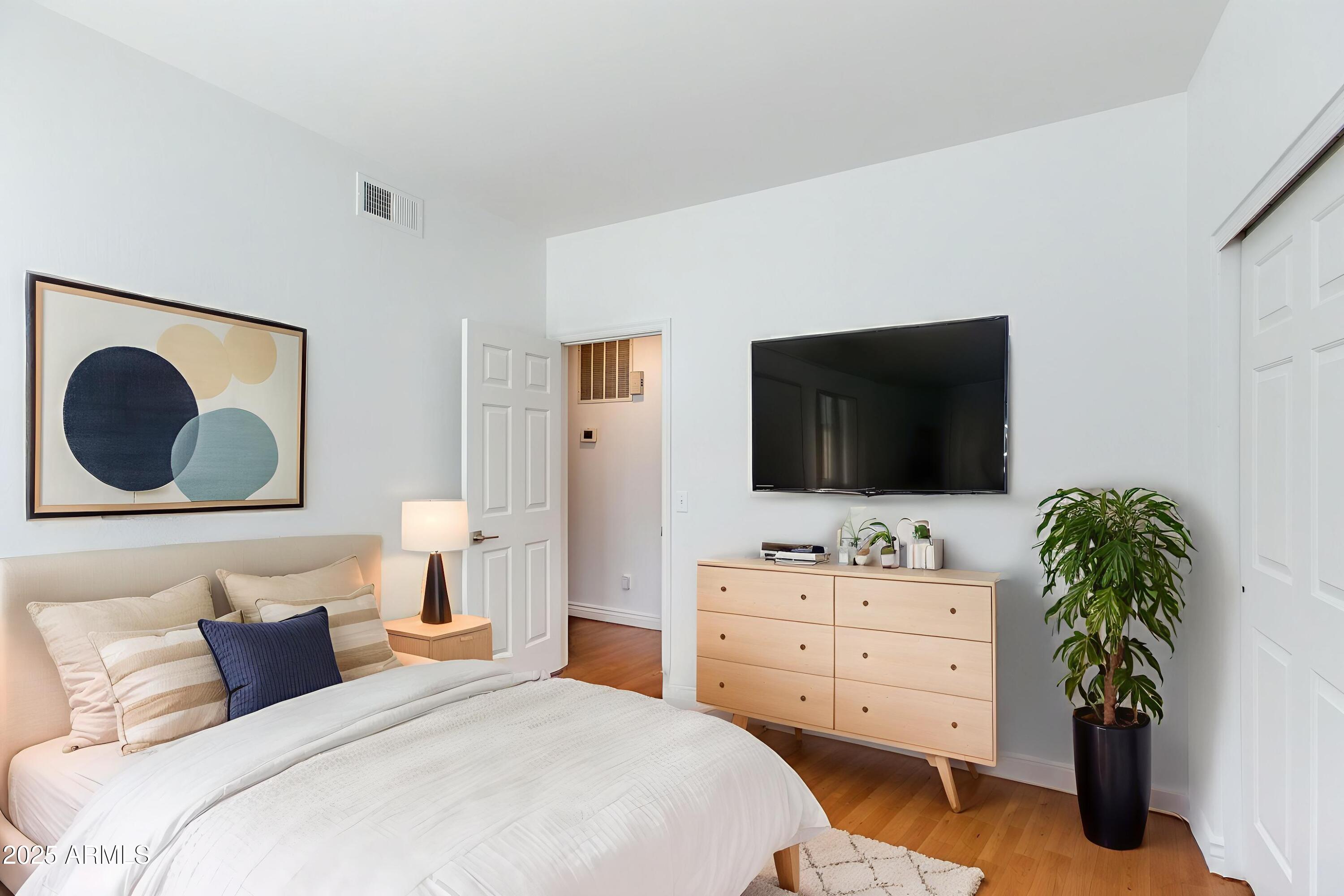 3640 N 38TH Street, 205