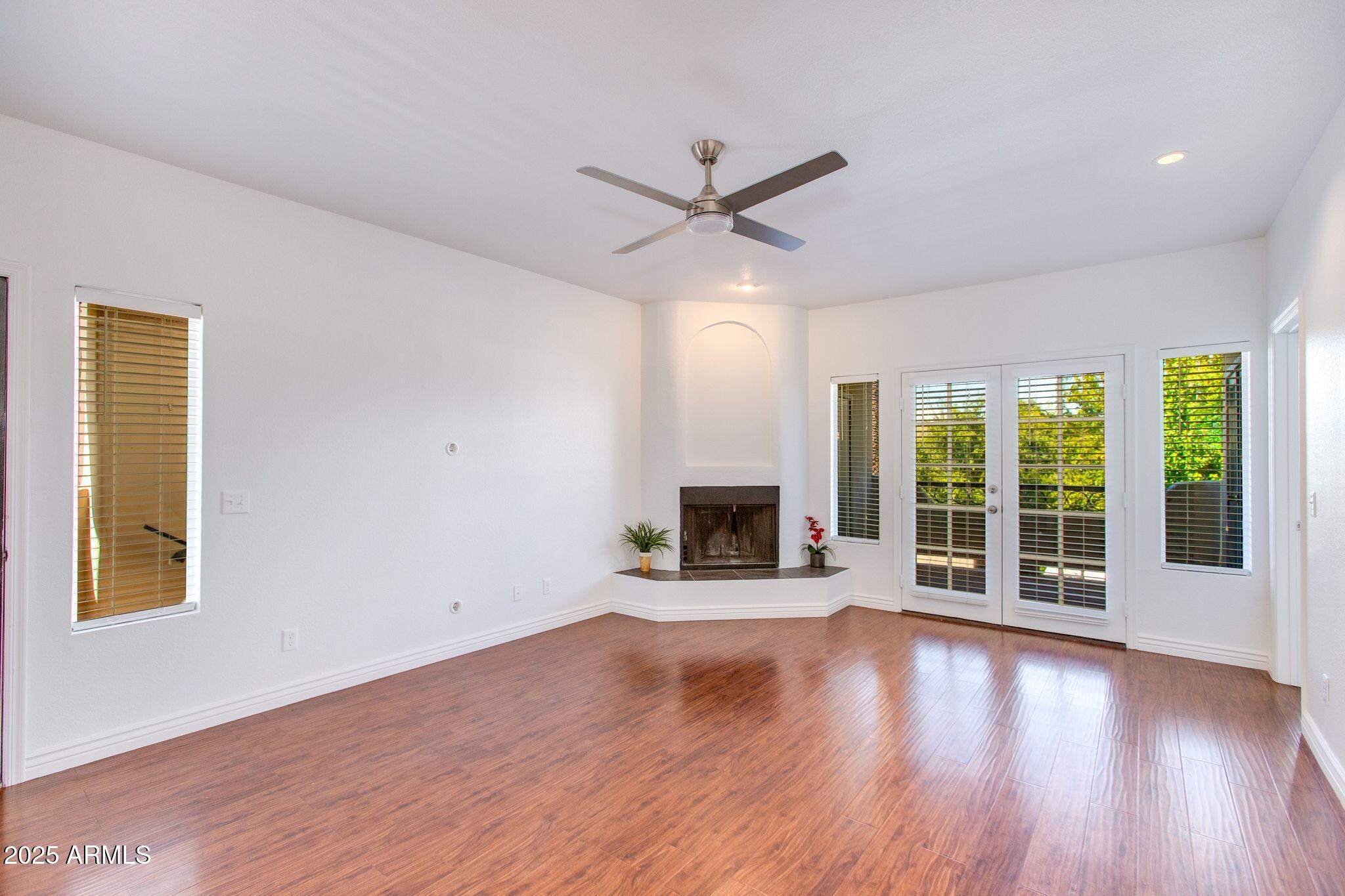 3640 N 38TH Street, 205