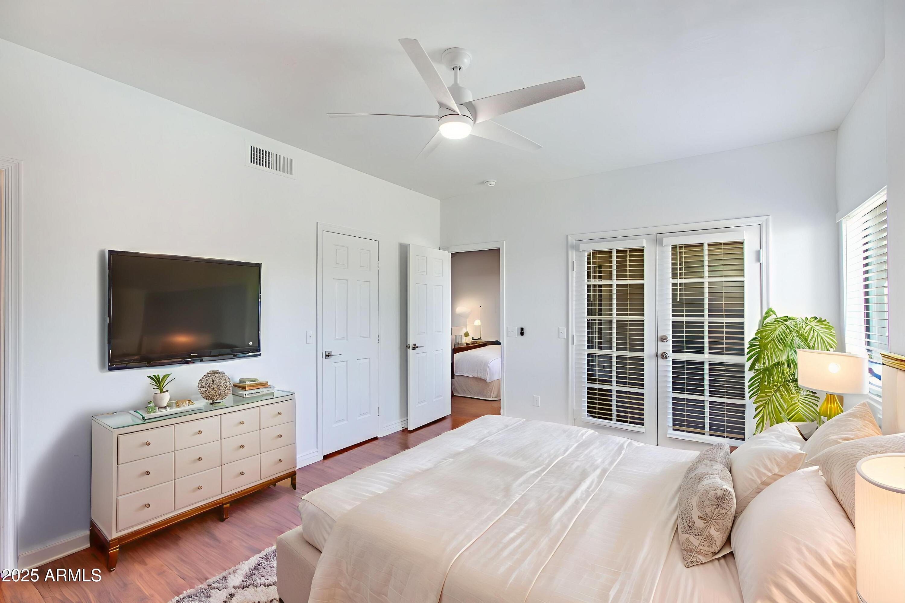 3640 N 38TH Street, 205