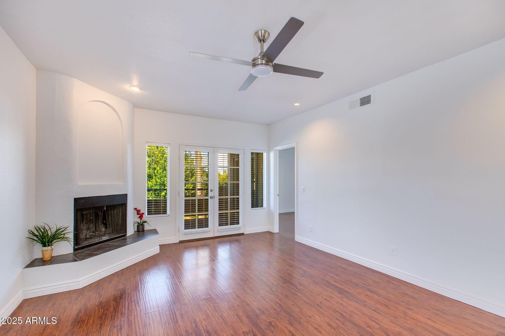 3640 N 38TH Street, 205