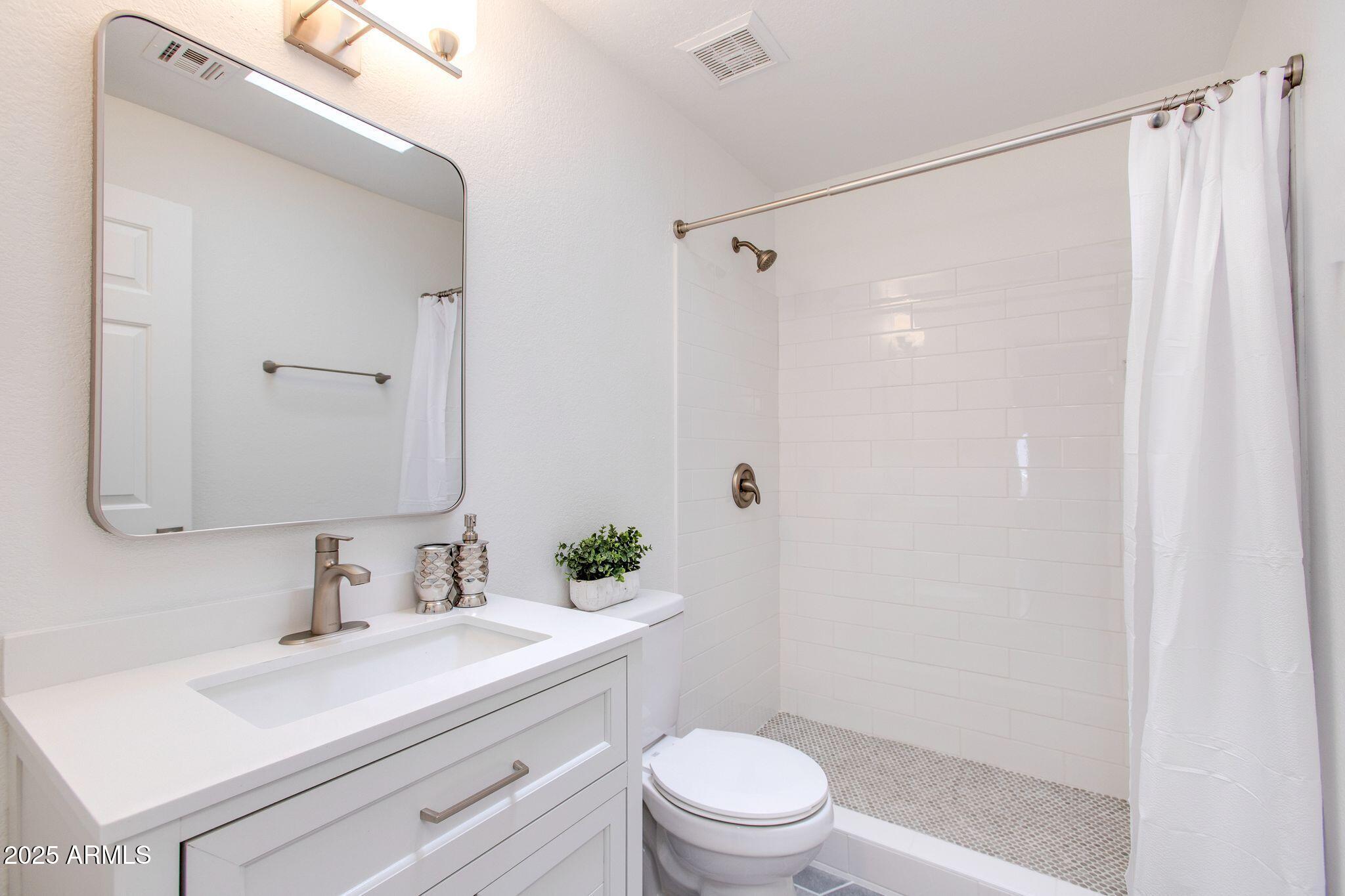 3640 N 38TH Street, 205