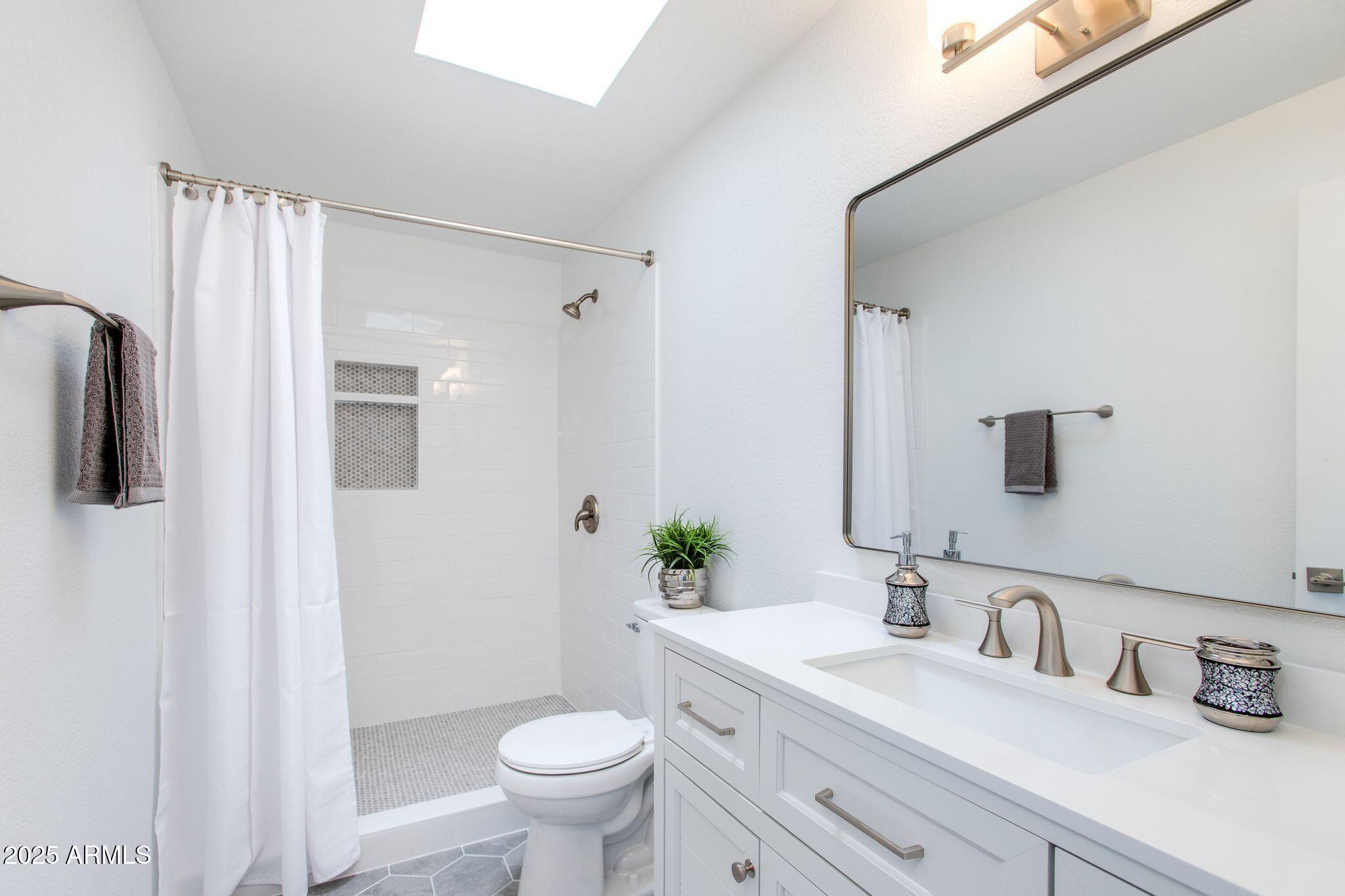 3640 N 38TH Street, 205