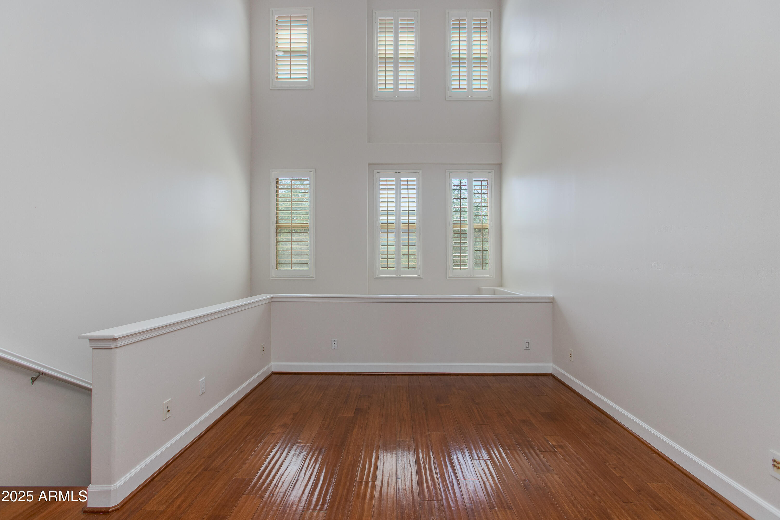 581 S ROOSEVELT Street