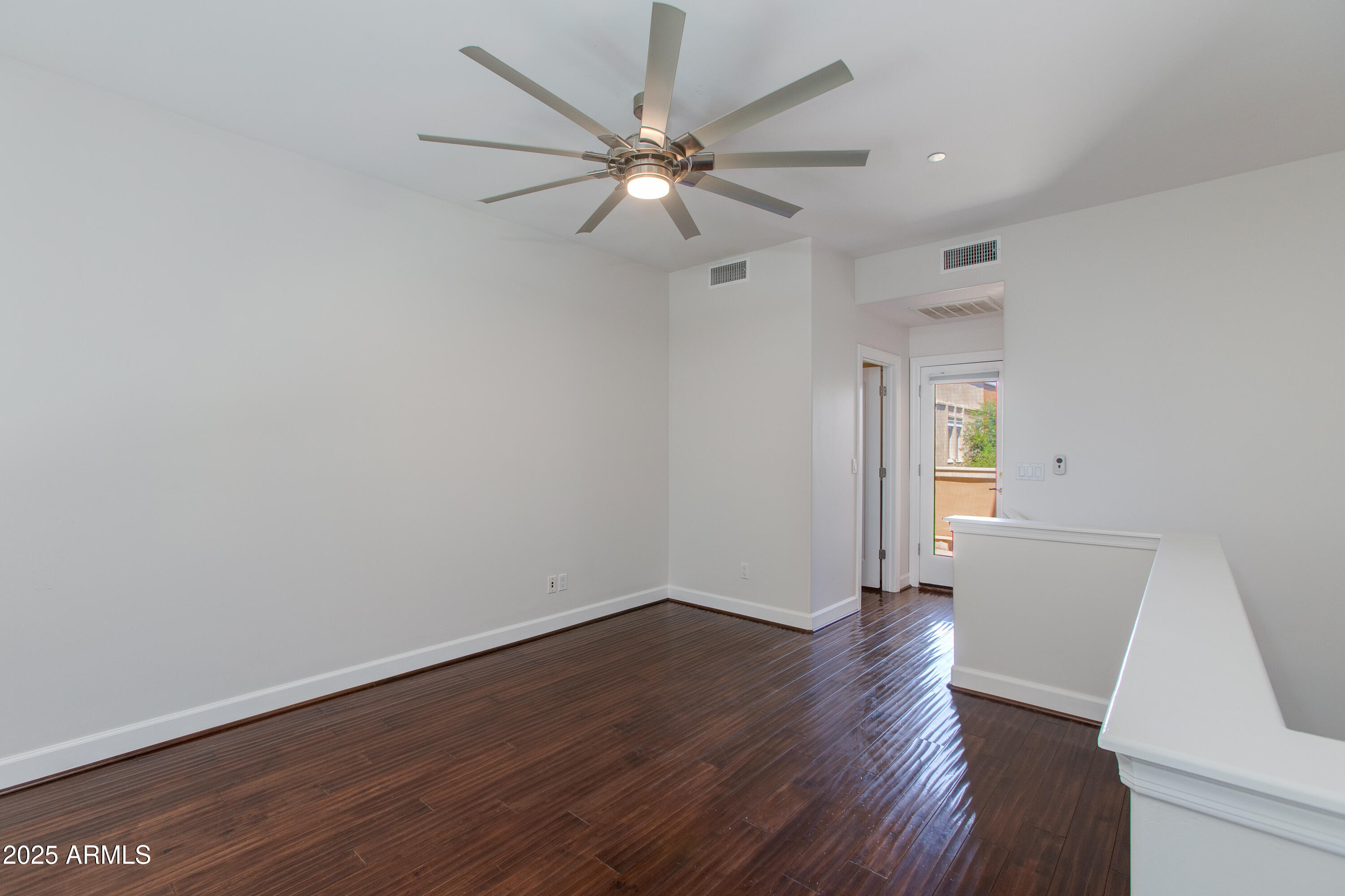 581 S ROOSEVELT Street