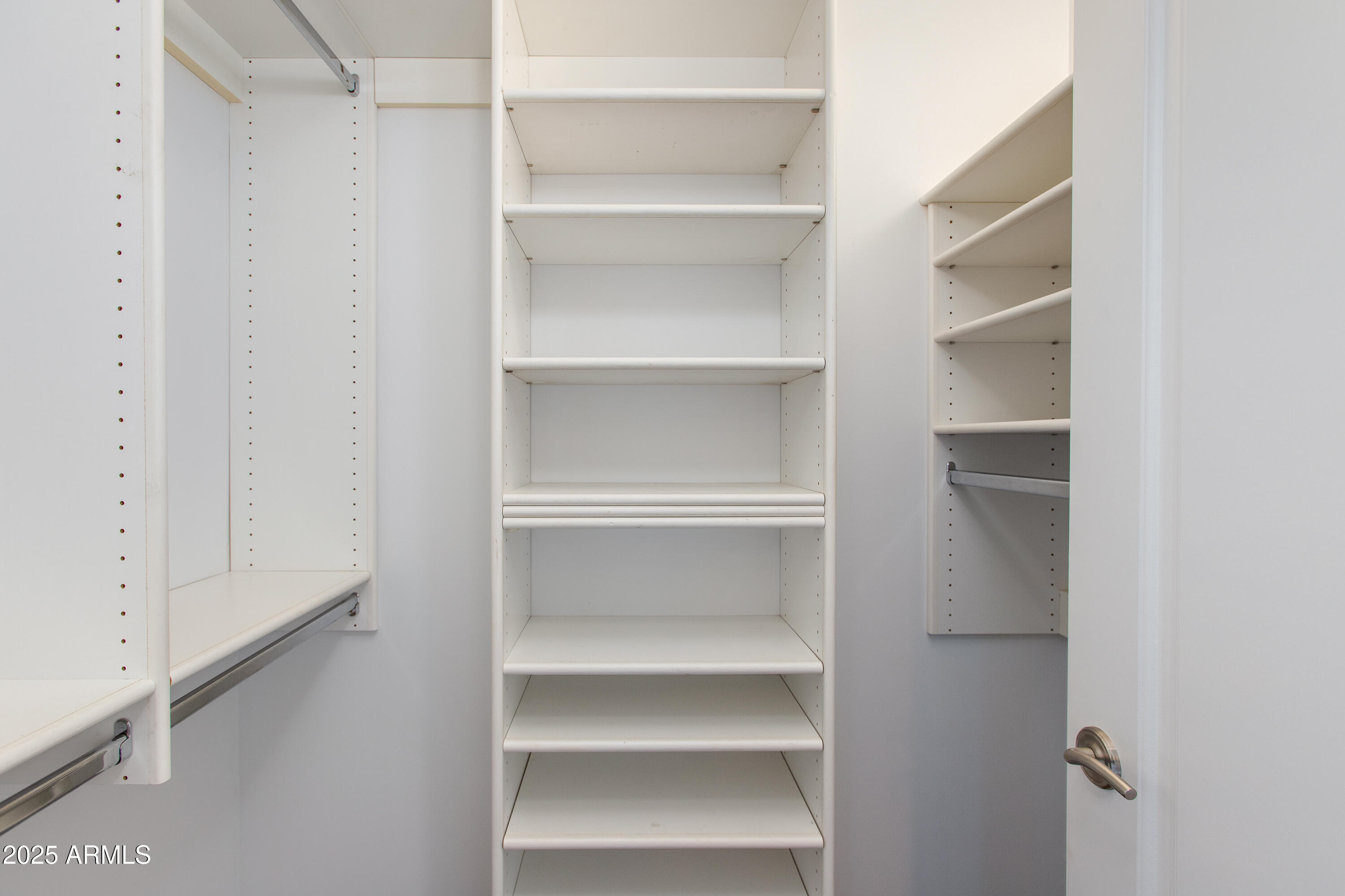 581 S ROOSEVELT Street