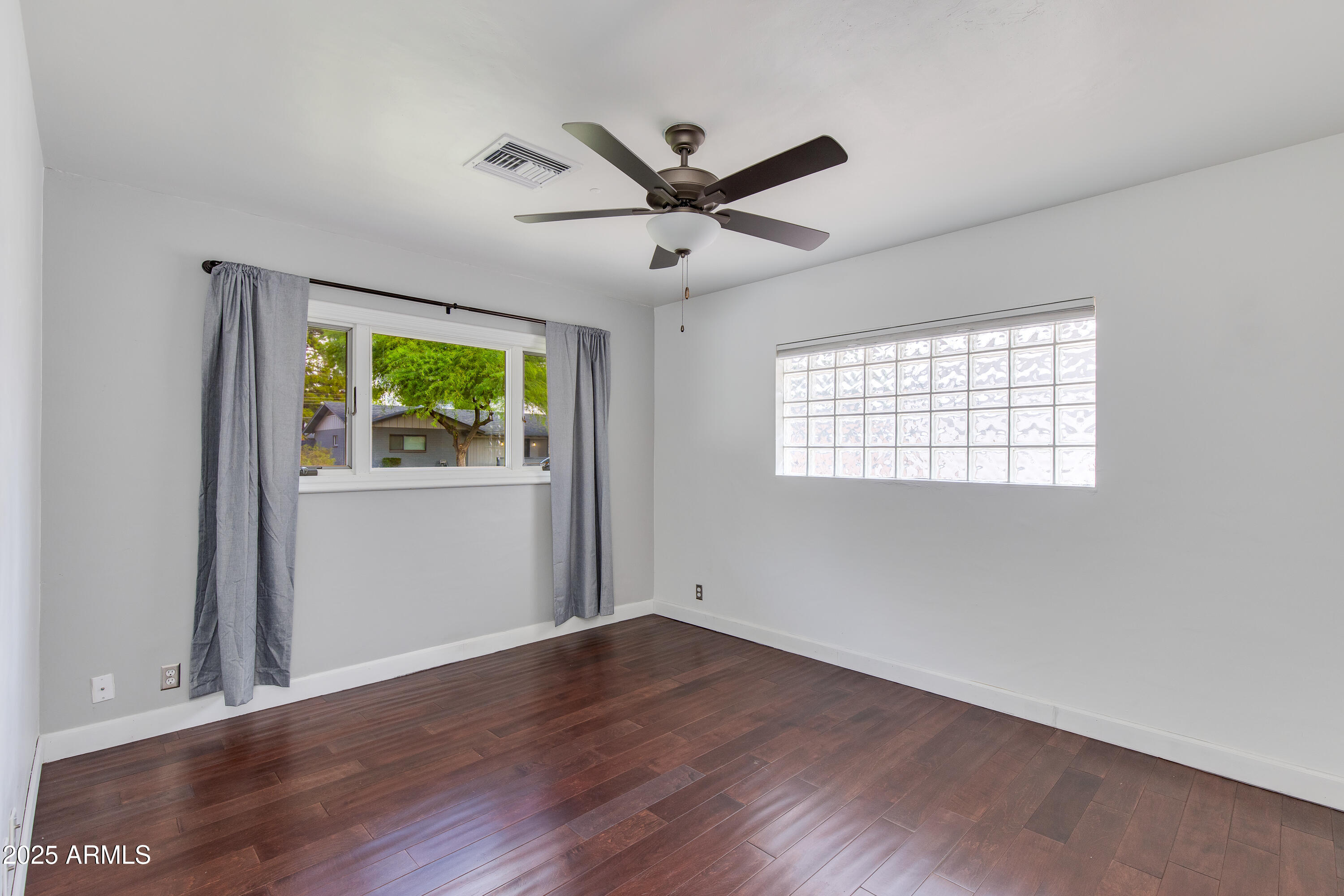 3309 E MONTECITO Avenue